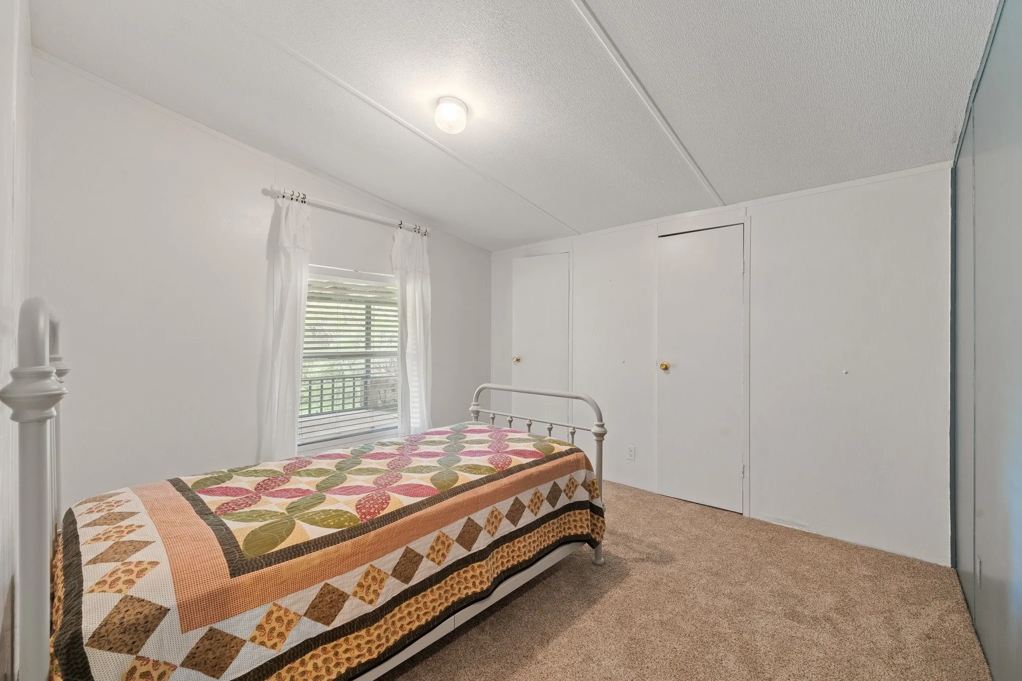 Mobile Home For Sale in Somervell County , 6677 County Road 2008, Glen Rose, Texas 76043, 3 Bedroom, 2 Bathroom, Garage spaces, 1,412 Sqft, built in 1989, mls#21256457, Real Estate Agent in Glen Rose, Homes For Sale in Somervell county, Homes For Sale in Glen Rose, Realtor in Glen Rose Texas, Real Estate Brokerage Independent Realty Texas, Luminita Cordes Realtor