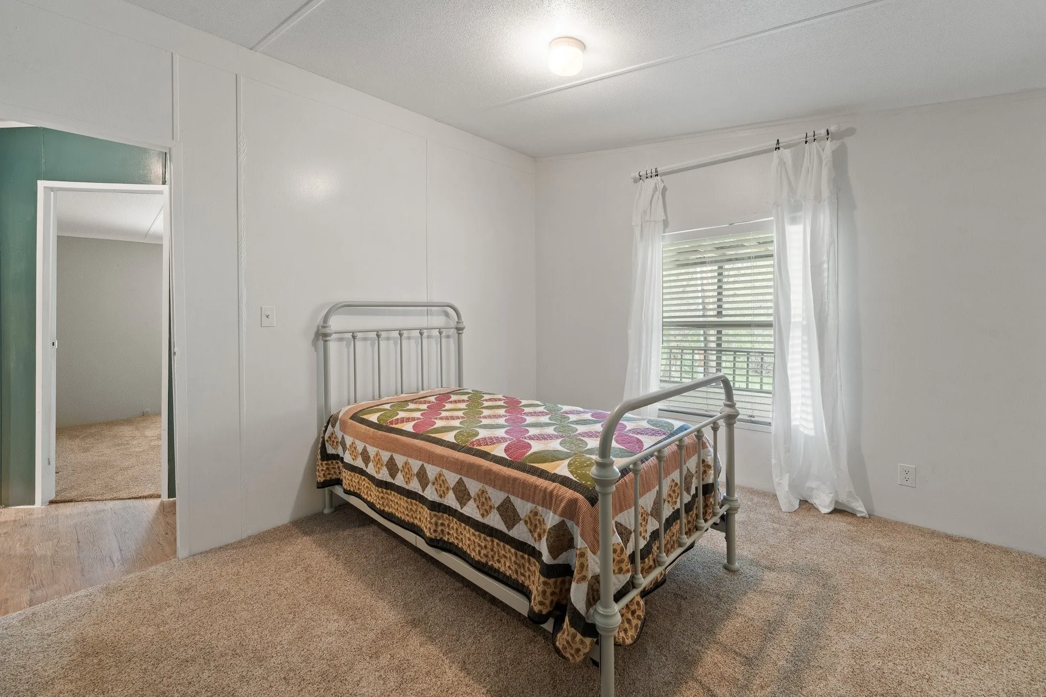 Mobile Home For Sale in Somervell County , 6677 County Road 2008, Glen Rose, Texas 76043, 3 Bedroom, 2 Bathroom, Garage spaces, 1,412 Sqft, built in 1989, mls#21256457, Real Estate Agent in Glen Rose, Homes For Sale in Somervell county, Homes For Sale in Glen Rose, Realtor in Glen Rose Texas, Real Estate Brokerage Independent Realty Texas, Luminita Cordes Realtor