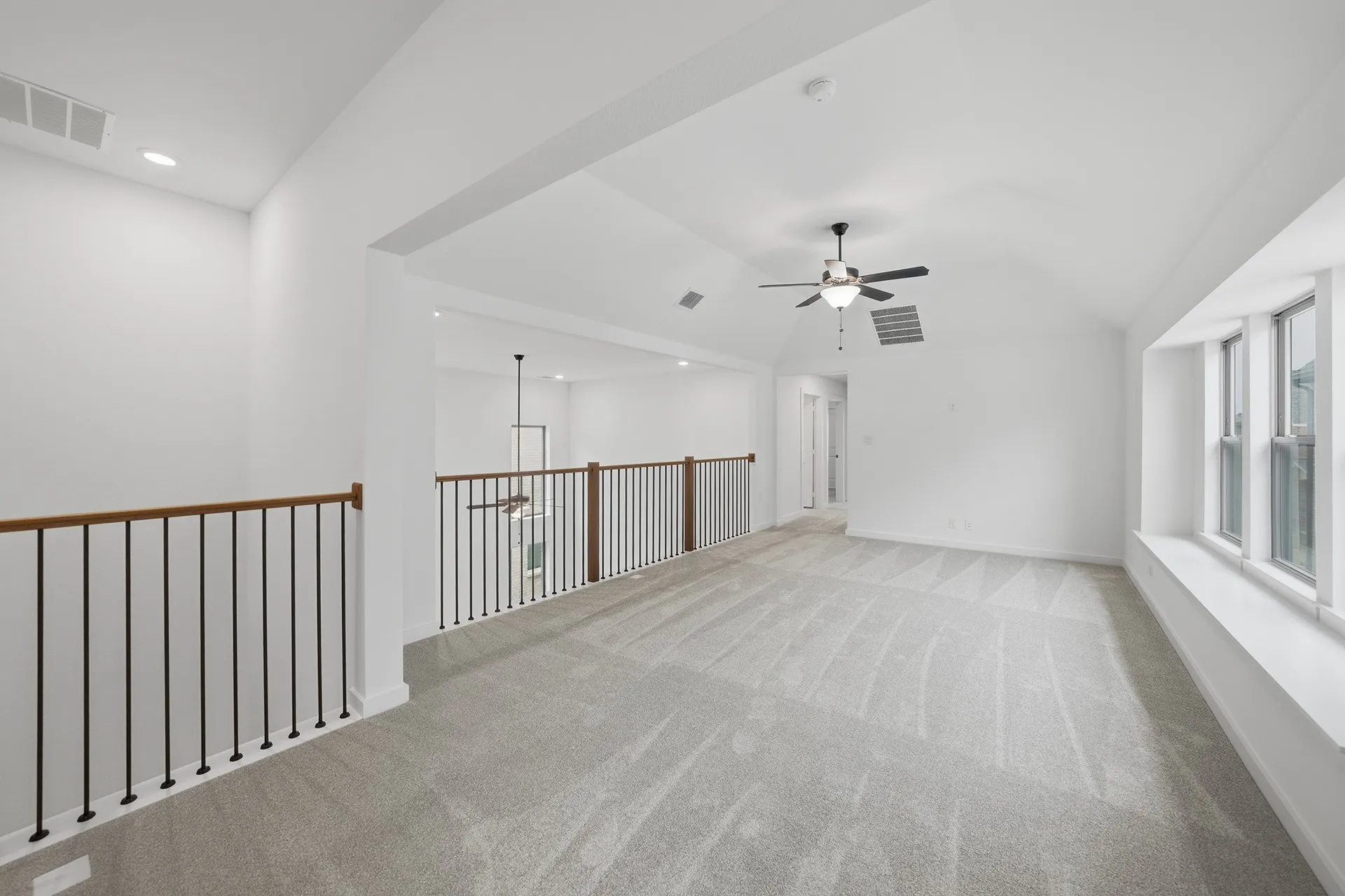Single Family Residence For Sale in Collin County , 716 Kendall Lane, Celina, Texas 75009, 4 Bedroom, 3 Bathroom, 2 Garage spaces, 2,930 Sqft, built in 2025, New Construction - Complete, Price $619,000, mls#21256709, Real Estate Agent in Celina, Homes For Sale in Collin county, Homes For Sale in Celina, Realtor in Celina Texas, Real Estate Brokerage Independent Realty Texas, Luminita Cordes Realtor