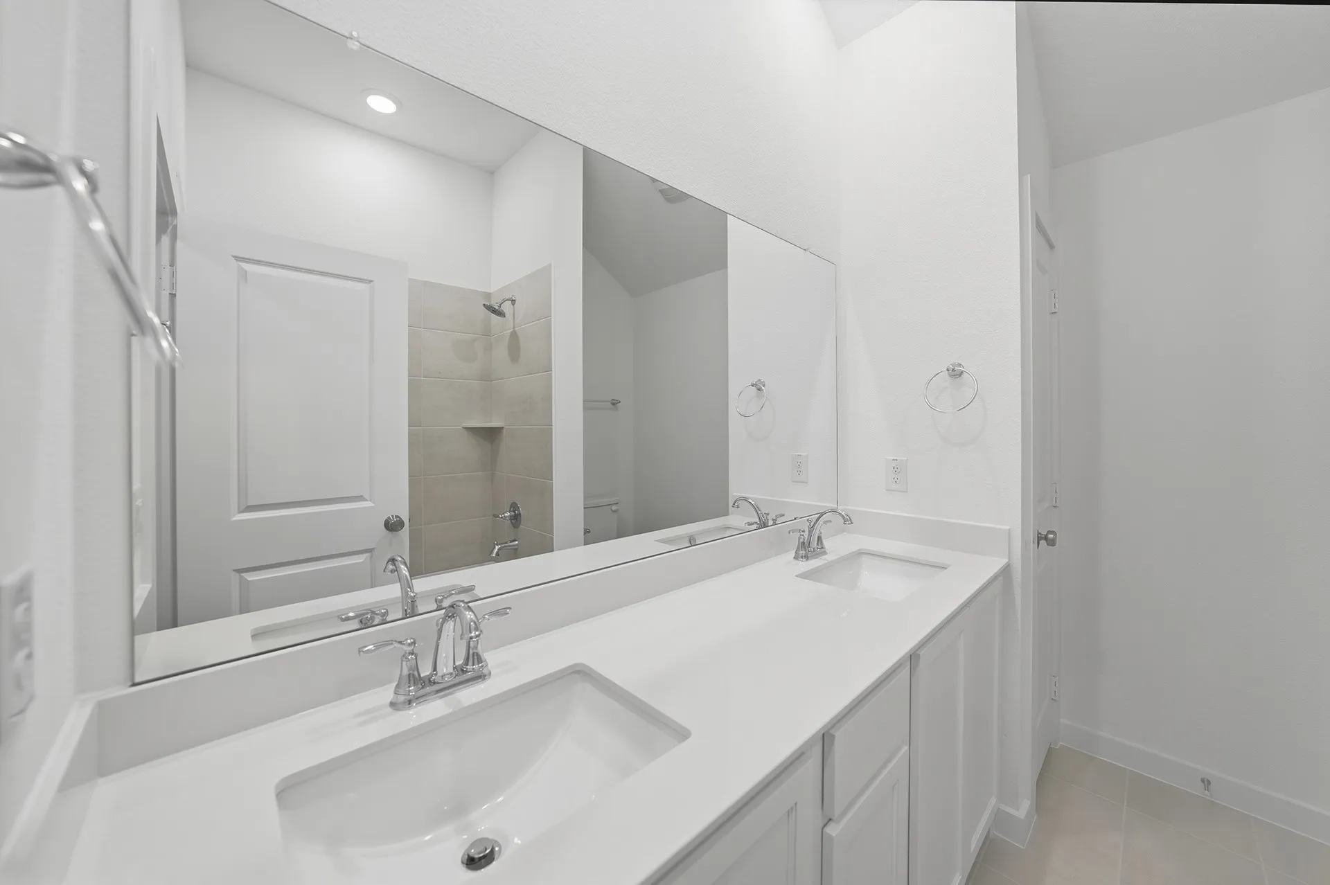 Single Family Residence For Sale in Collin County , 716 Kendall Lane, Celina, Texas 75009, 4 Bedroom, 3 Bathroom, 2 Garage spaces, 2,930 Sqft, built in 2025, New Construction - Complete, Price $619,000, mls#21256709, Real Estate Agent in Celina, Homes For Sale in Collin county, Homes For Sale in Celina, Realtor in Celina Texas, Real Estate Brokerage Independent Realty Texas, Luminita Cordes Realtor