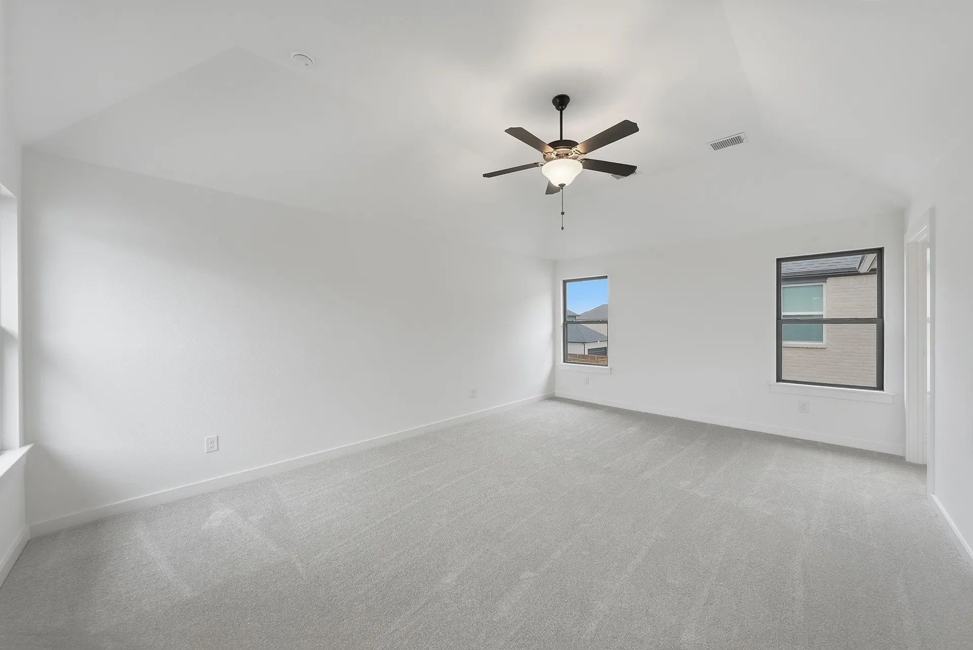Single Family Residence For Sale in Collin County , 716 Kendall Lane, Celina, Texas 75009, 4 Bedroom, 3 Bathroom, 2 Garage spaces, 2,930 Sqft, built in 2025, New Construction - Complete, Price $619,000, mls#21256709, Real Estate Agent in Celina, Homes For Sale in Collin county, Homes For Sale in Celina, Realtor in Celina Texas, Real Estate Brokerage Independent Realty Texas, Luminita Cordes Realtor