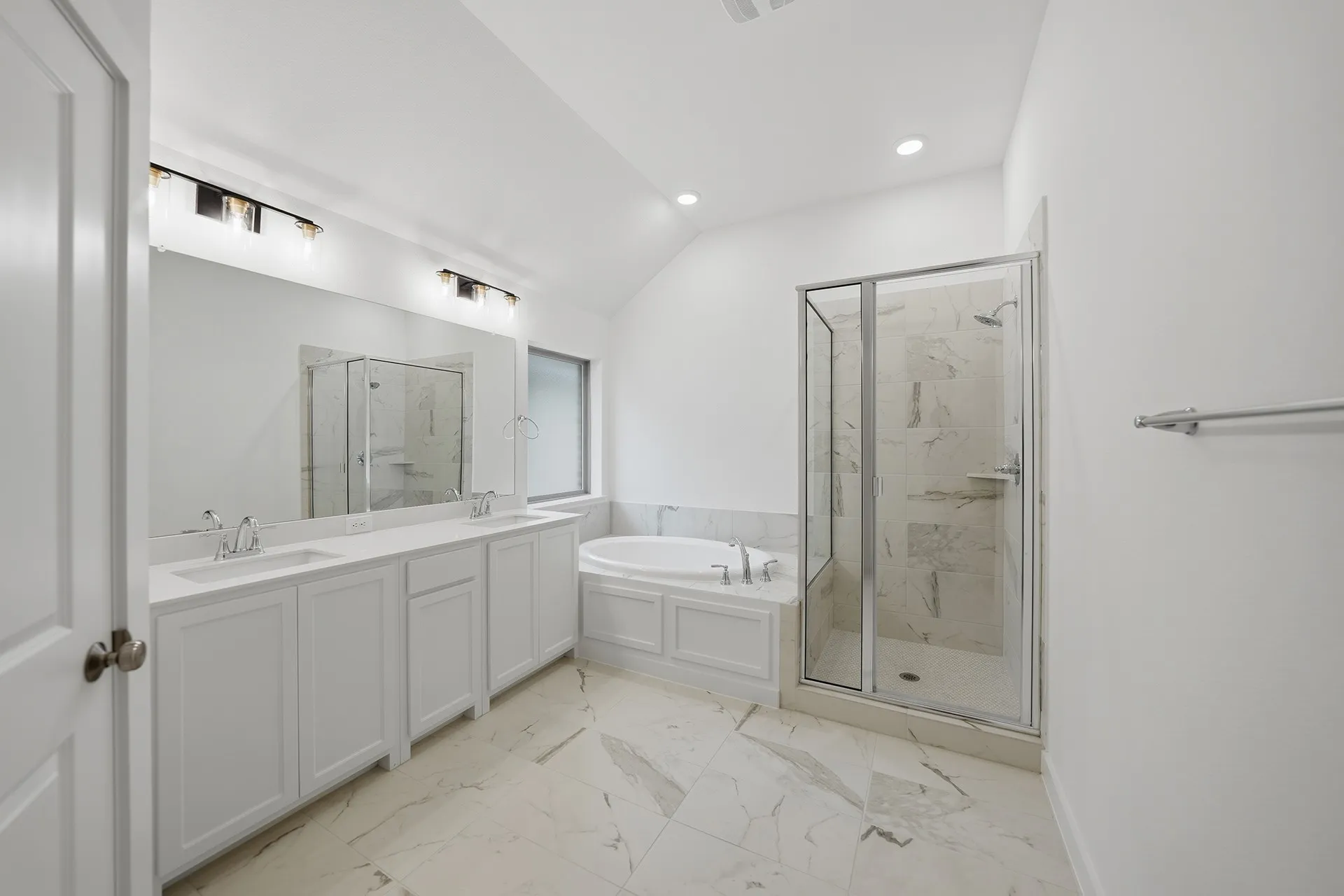 Single Family Residence For Sale in Collin County , 716 Kendall Lane, Celina, Texas 75009, 4 Bedroom, 3 Bathroom, 2 Garage spaces, 2,930 Sqft, built in 2025, New Construction - Complete, Price $619,000, mls#21256709, Real Estate Agent in Celina, Homes For Sale in Collin county, Homes For Sale in Celina, Realtor in Celina Texas, Real Estate Brokerage Independent Realty Texas, Luminita Cordes Realtor