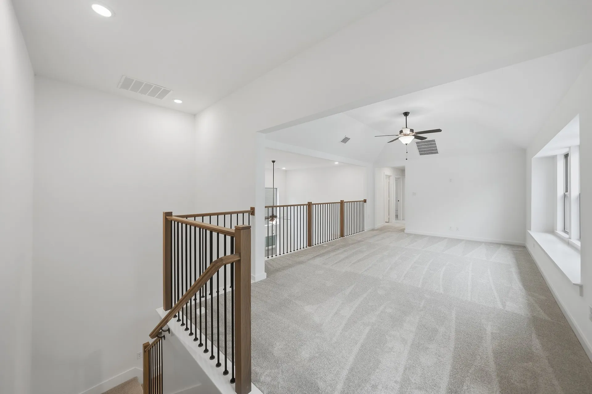 Single Family Residence For Sale in Collin County , 716 Kendall Lane, Celina, Texas 75009, 4 Bedroom, 3 Bathroom, 2 Garage spaces, 2,930 Sqft, built in 2025, New Construction - Complete, Price $619,000, mls#21256709, Real Estate Agent in Celina, Homes For Sale in Collin county, Homes For Sale in Celina, Realtor in Celina Texas, Real Estate Brokerage Independent Realty Texas, Luminita Cordes Realtor
