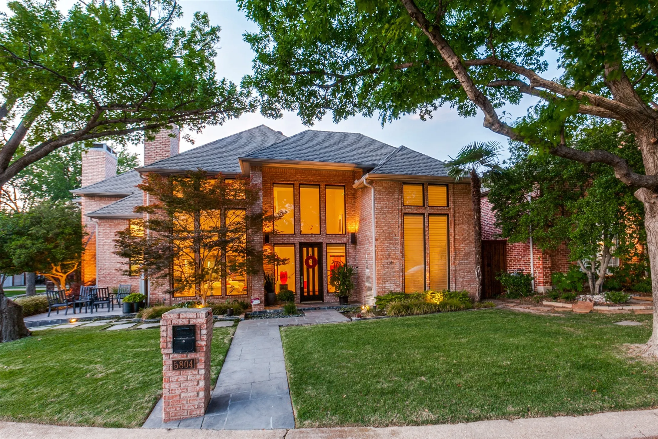 Single Family Residence For Sale in Collin County , 5804 Preston Fairways Drive, Dallas, Texas 75252, 4 Bedroom, 3 Bathroom, 2 Garage spaces, 3,202 Sqft, built in 1991, Preowned, mls#21251446, Real Estate Agent in Dallas, Homes For Sale in Collin county, Homes For Sale in Dallas, Realtor in Dallas Texas, Real Estate Brokerage Independent Realty Texas, Luminita Cordes Realtor