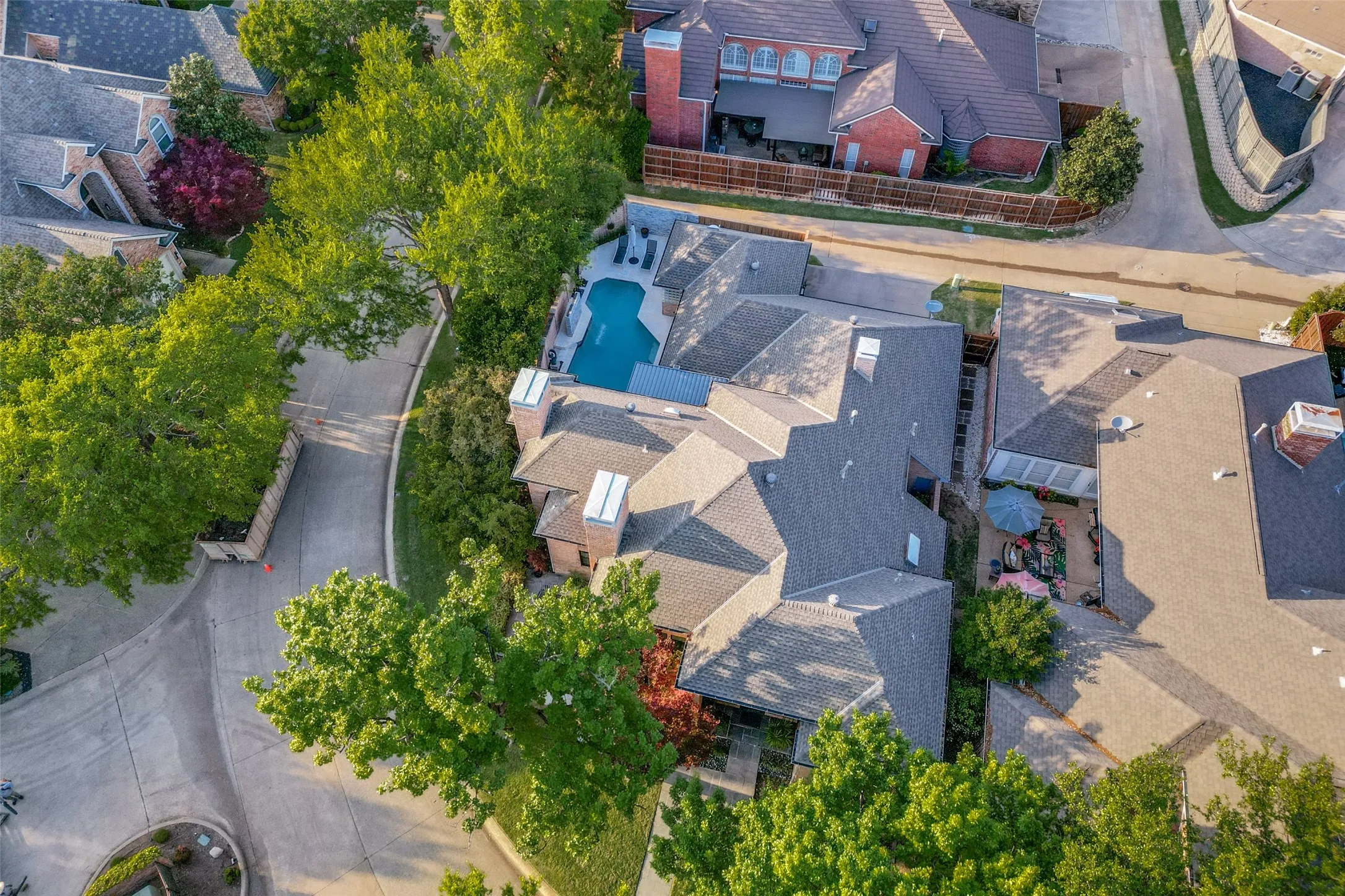 Single Family Residence For Sale in Collin County , 5804 Preston Fairways Drive, Dallas, Texas 75252, 4 Bedroom, 3 Bathroom, 2 Garage spaces, 3,202 Sqft, built in 1991, Preowned, mls#21251446, Real Estate Agent in Dallas, Homes For Sale in Collin county, Homes For Sale in Dallas, Realtor in Dallas Texas, Real Estate Brokerage Independent Realty Texas, Luminita Cordes Realtor