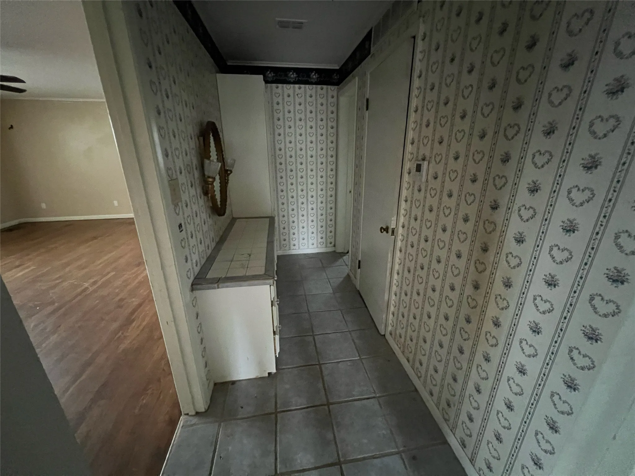 Single Family Residence For Sale in Stephens County , 1305 W Elliott Street, Breckenridge, Texas 76424, 3 Bedroom, 3 Bathroom, 2 Garage spaces, 1,936 Sqft, built in 1961, mls#21256714, Real Estate Agent in Breckenridge, Homes For Sale in Stephens county, Homes For Sale in Breckenridge, Realtor in Breckenridge Texas, Real Estate Brokerage Independent Realty Texas, Luminita Cordes Realtor