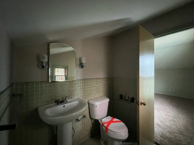 Single Family Residence For Sale in Stephens County , 1305 W Elliott Street, Breckenridge, Texas 76424, 3 Bedroom, 3 Bathroom, 2 Garage spaces, 1,936 Sqft, built in 1961, mls#21256714, Real Estate Agent in Breckenridge, Homes For Sale in Stephens county, Homes For Sale in Breckenridge, Realtor in Breckenridge Texas, Real Estate Brokerage Independent Realty Texas, Luminita Cordes Realtor