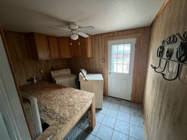 Single Family Residence For Sale in Stephens County , 1305 W Elliott Street, Breckenridge, Texas 76424, 3 Bedroom, 3 Bathroom, 2 Garage spaces, 1,936 Sqft, built in 1961, mls#21256714, Real Estate Agent in Breckenridge, Homes For Sale in Stephens county, Homes For Sale in Breckenridge, Realtor in Breckenridge Texas, Real Estate Brokerage Independent Realty Texas, Luminita Cordes Realtor