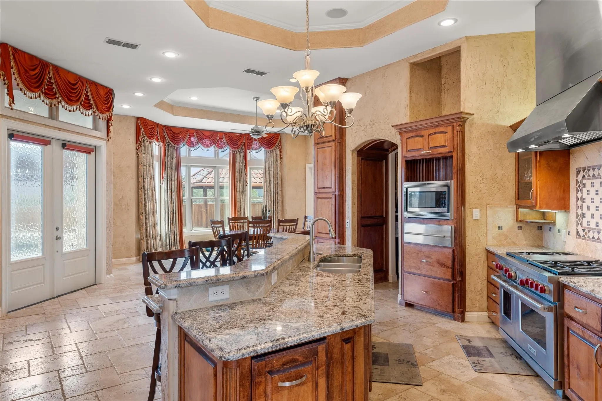 Single Family Residence For Sale in Titus County , 224 Kathryn Court, Mt Pleasant, Texas 75455, 6 Bedrooms, 6 Bathrooms, 3 Garage spaces, 8,846 Sqft, built in 2008, Preowned, Price $949,000, mls#21256197, Real Estate Agent in Mt Pleasant, Homes For Sale in Titus county, Homes For Sale in Mt Pleasant, Realtor in Mt Pleasant Texas, Real Estate Brokerage Independent Realty Texas, Luminita Cordes Realtor