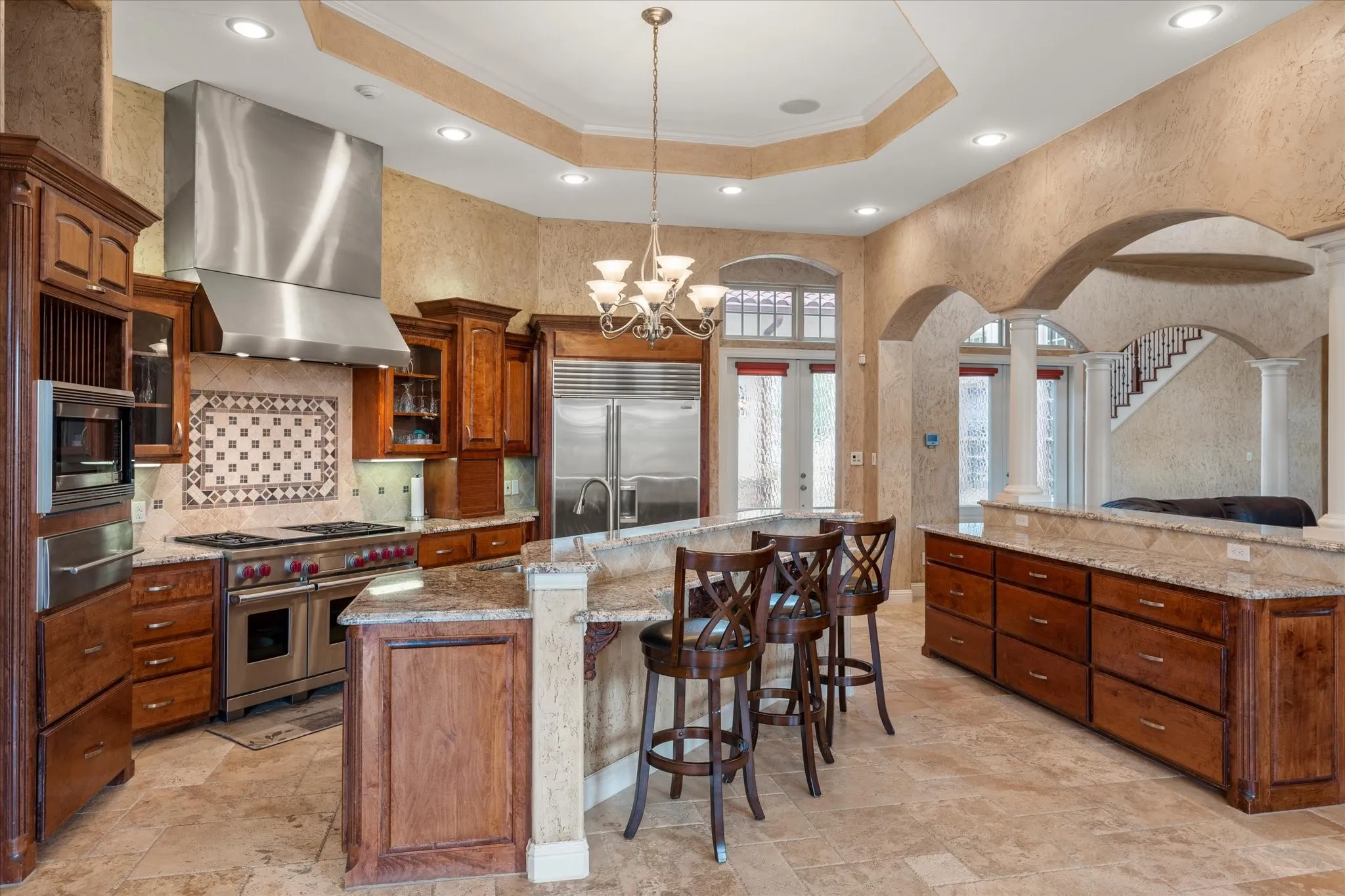 Single Family Residence For Sale in Titus County , 224 Kathryn Court, Mt Pleasant, Texas 75455, 6 Bedrooms, 6 Bathrooms, 3 Garage spaces, 8,846 Sqft, built in 2008, Preowned, Price $949,000, mls#21256197, Real Estate Agent in Mt Pleasant, Homes For Sale in Titus county, Homes For Sale in Mt Pleasant, Realtor in Mt Pleasant Texas, Real Estate Brokerage Independent Realty Texas, Luminita Cordes Realtor