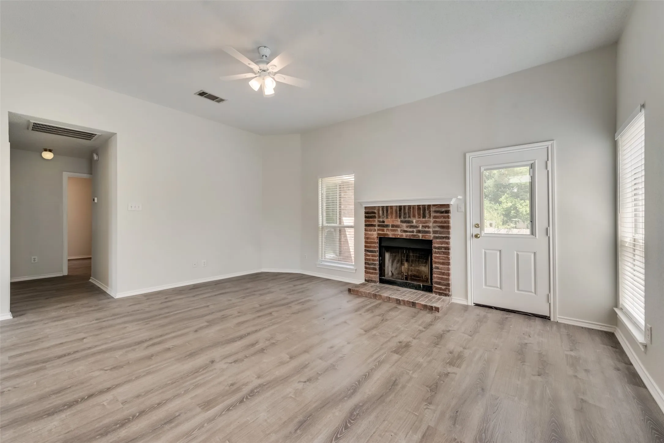 Single Family Residence For Rent in Rockwall County , 109 Brockway Drive, Rockwall, Texas 75032, 3 Bedrooms, 2 Bathrooms, 2 Garage spaces, 1,286 Sqft, built in 1994, Preowned, Price $1,900, mls#21245786, Real Estate Agent in Rockwall, Homes For Rent in Rockwall county, Homes For Rent in Rockwall, Realtor in Rockwall Texas, Real Estate Brokerage Independent Realty Texas, Luminita Cordes Realtor