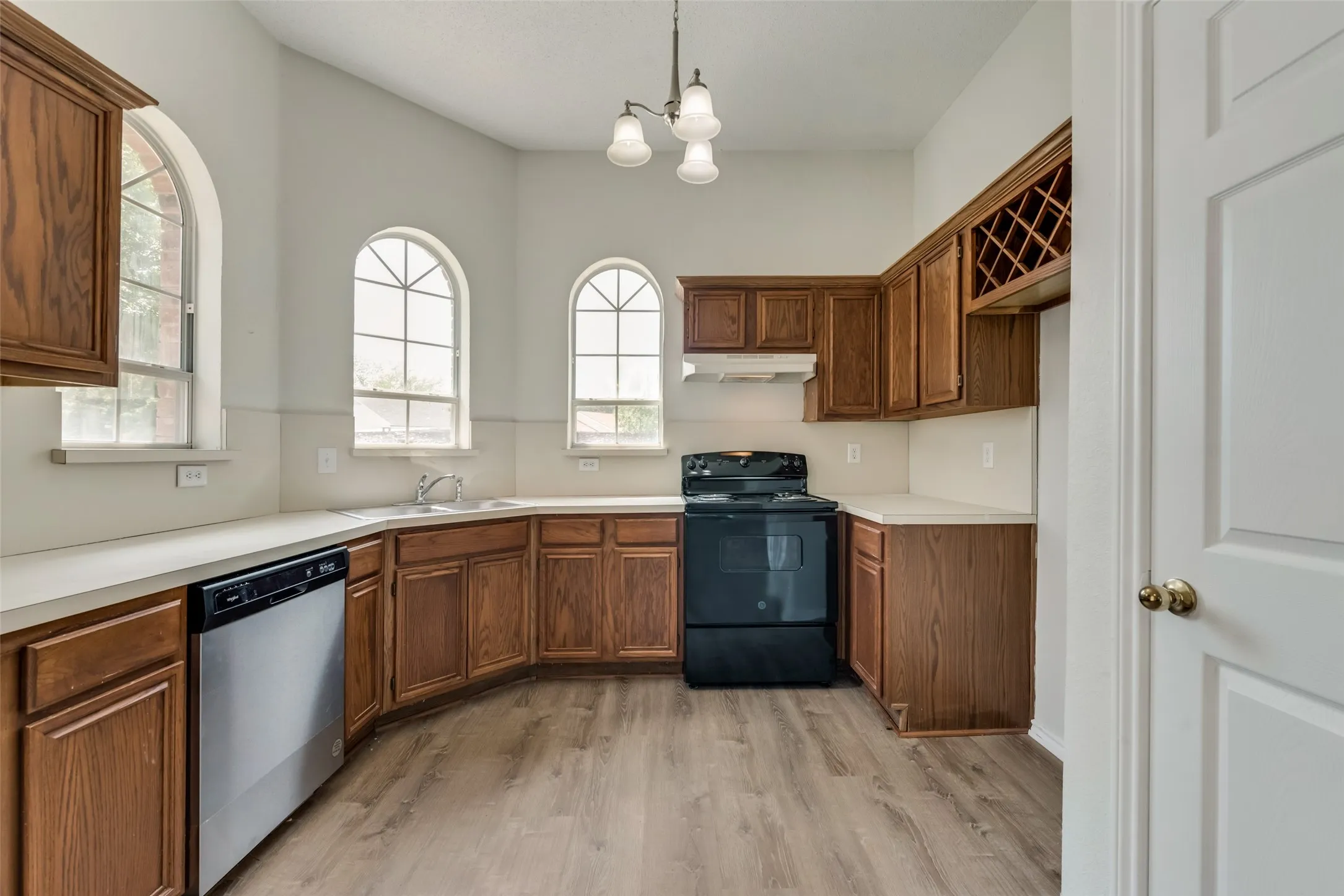 Single Family Residence For Rent in Rockwall County , 109 Brockway Drive, Rockwall, Texas 75032, 3 Bedrooms, 2 Bathrooms, 2 Garage spaces, 1,286 Sqft, built in 1994, Preowned, Price $1,900, mls#21245786, Real Estate Agent in Rockwall, Homes For Rent in Rockwall county, Homes For Rent in Rockwall, Realtor in Rockwall Texas, Real Estate Brokerage Independent Realty Texas, Luminita Cordes Realtor