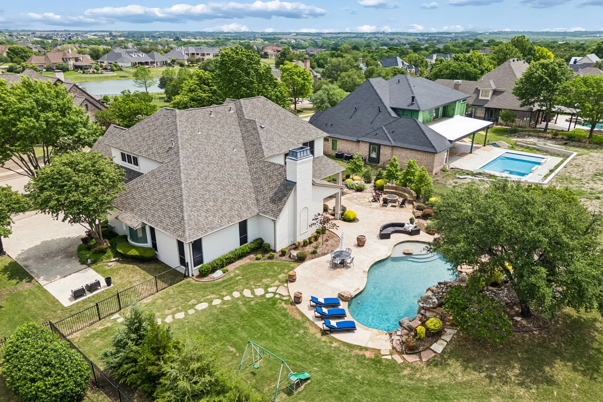 Single Family Residence For Sale in Rockwall County , 156 Stoneleigh Drive, Heath, Texas 75032, 4 Bedroom, 4 Bathroom, 3 Garage spaces, 4,260 Sqft, built in 2002, Preowned, mls#21238044, Real Estate Agent in Heath, Homes For Sale in Rockwall county, Homes For Sale in Heath, Realtor in Heath Texas, Real Estate Brokerage Independent Realty Texas, Luminita Cordes Realtor