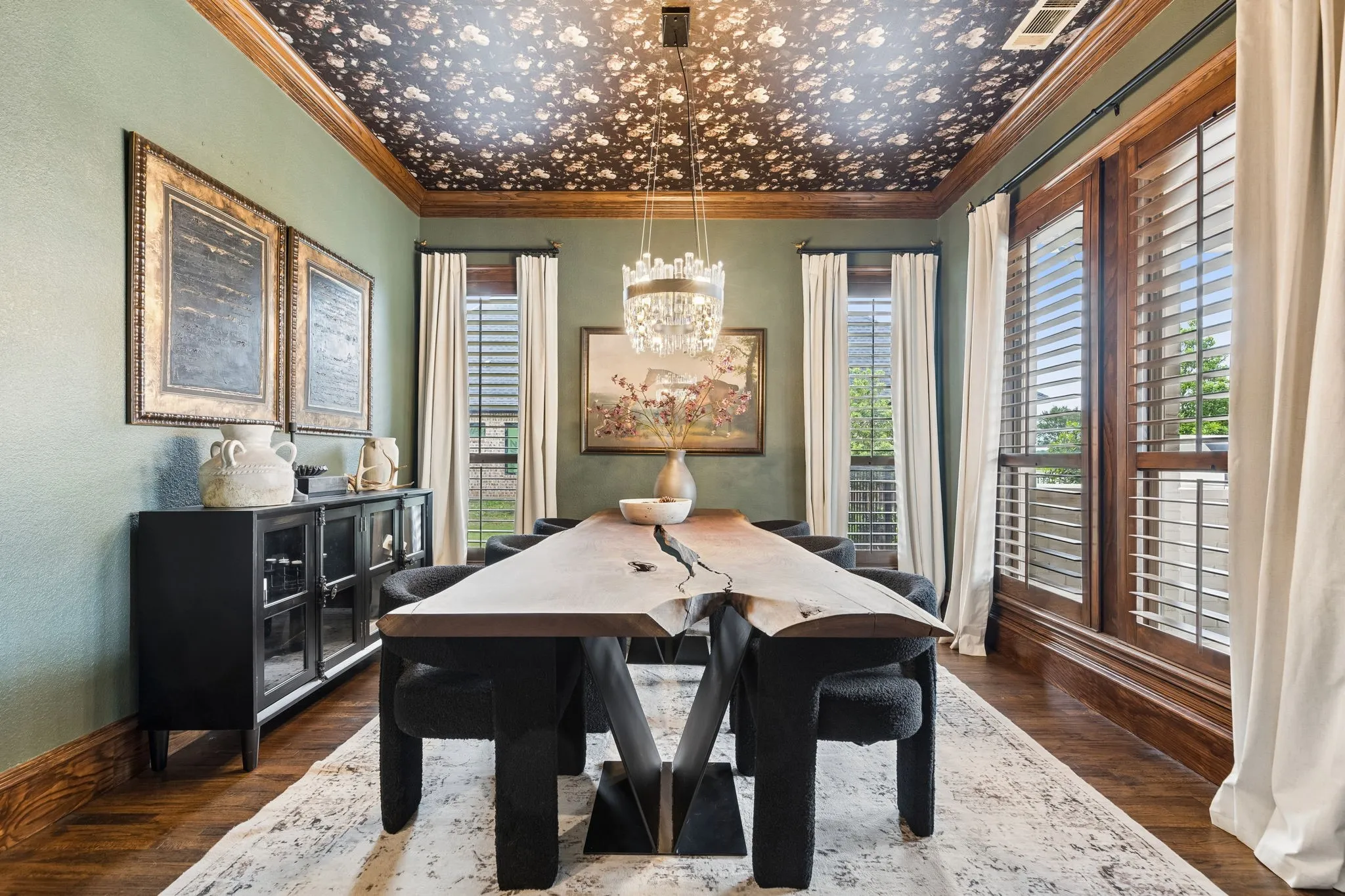 Single Family Residence For Sale in Rockwall County , 156 Stoneleigh Drive, Heath, Texas 75032, 4 Bedroom, 4 Bathroom, 3 Garage spaces, 4,260 Sqft, built in 2002, Preowned, mls#21238044, Real Estate Agent in Heath, Homes For Sale in Rockwall county, Homes For Sale in Heath, Realtor in Heath Texas, Real Estate Brokerage Independent Realty Texas, Luminita Cordes Realtor