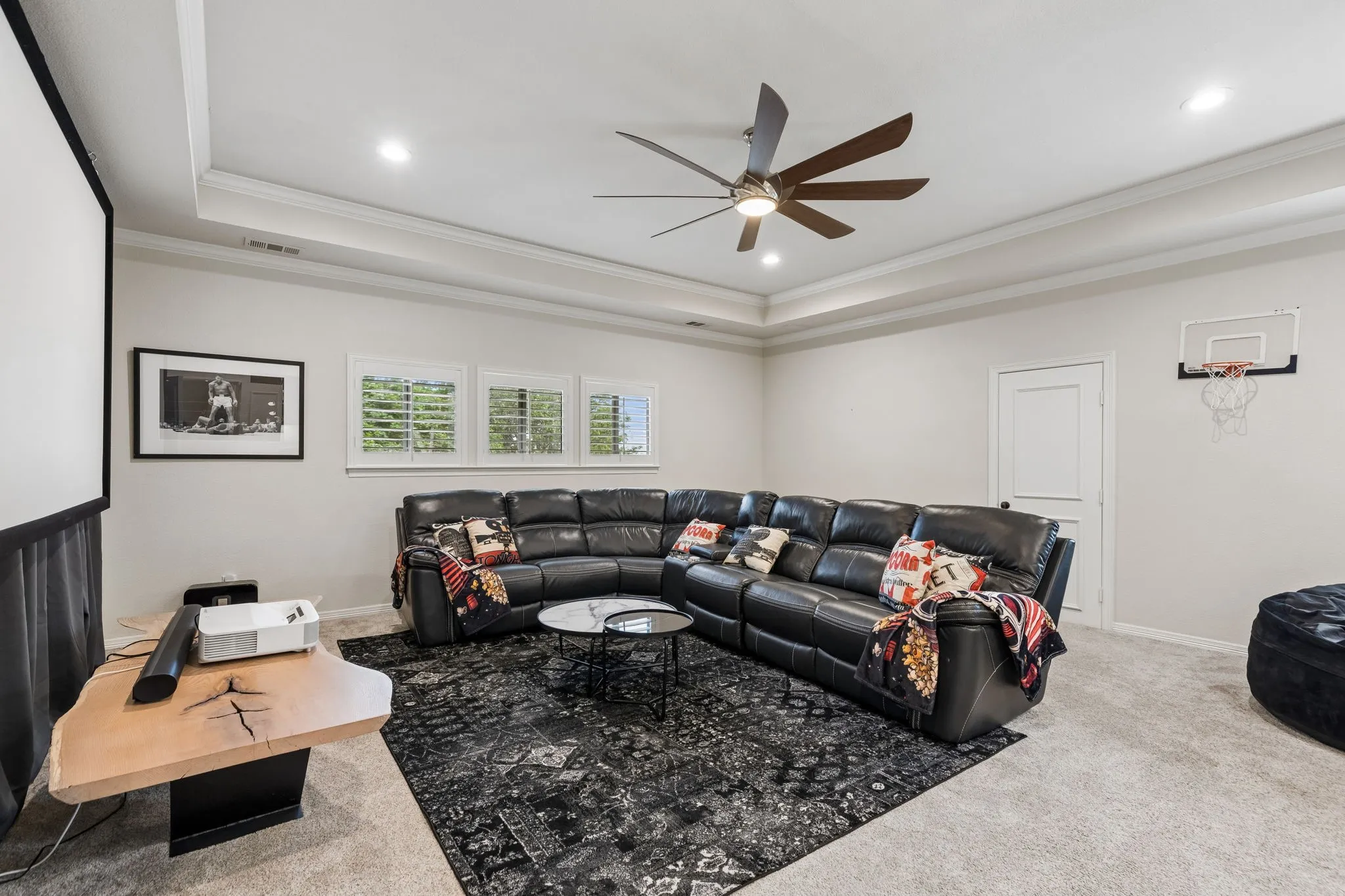 Single Family Residence For Sale in Rockwall County , 156 Stoneleigh Drive, Heath, Texas 75032, 4 Bedroom, 4 Bathroom, 3 Garage spaces, 4,260 Sqft, built in 2002, Preowned, mls#21238044, Real Estate Agent in Heath, Homes For Sale in Rockwall county, Homes For Sale in Heath, Realtor in Heath Texas, Real Estate Brokerage Independent Realty Texas, Luminita Cordes Realtor