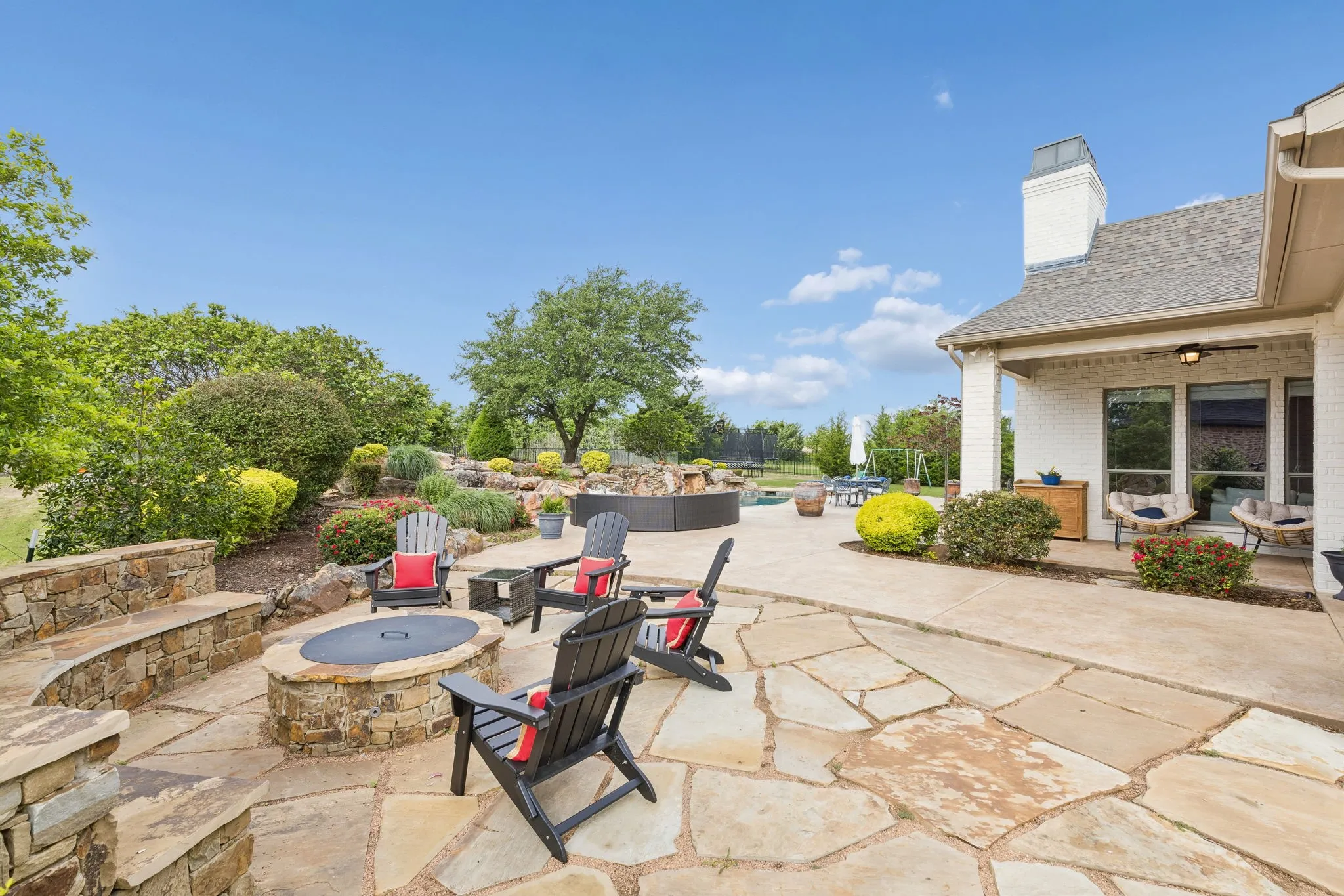 Single Family Residence For Sale in Rockwall County , 156 Stoneleigh Drive, Heath, Texas 75032, 4 Bedroom, 4 Bathroom, 3 Garage spaces, 4,260 Sqft, built in 2002, Preowned, mls#21238044, Real Estate Agent in Heath, Homes For Sale in Rockwall county, Homes For Sale in Heath, Realtor in Heath Texas, Real Estate Brokerage Independent Realty Texas, Luminita Cordes Realtor