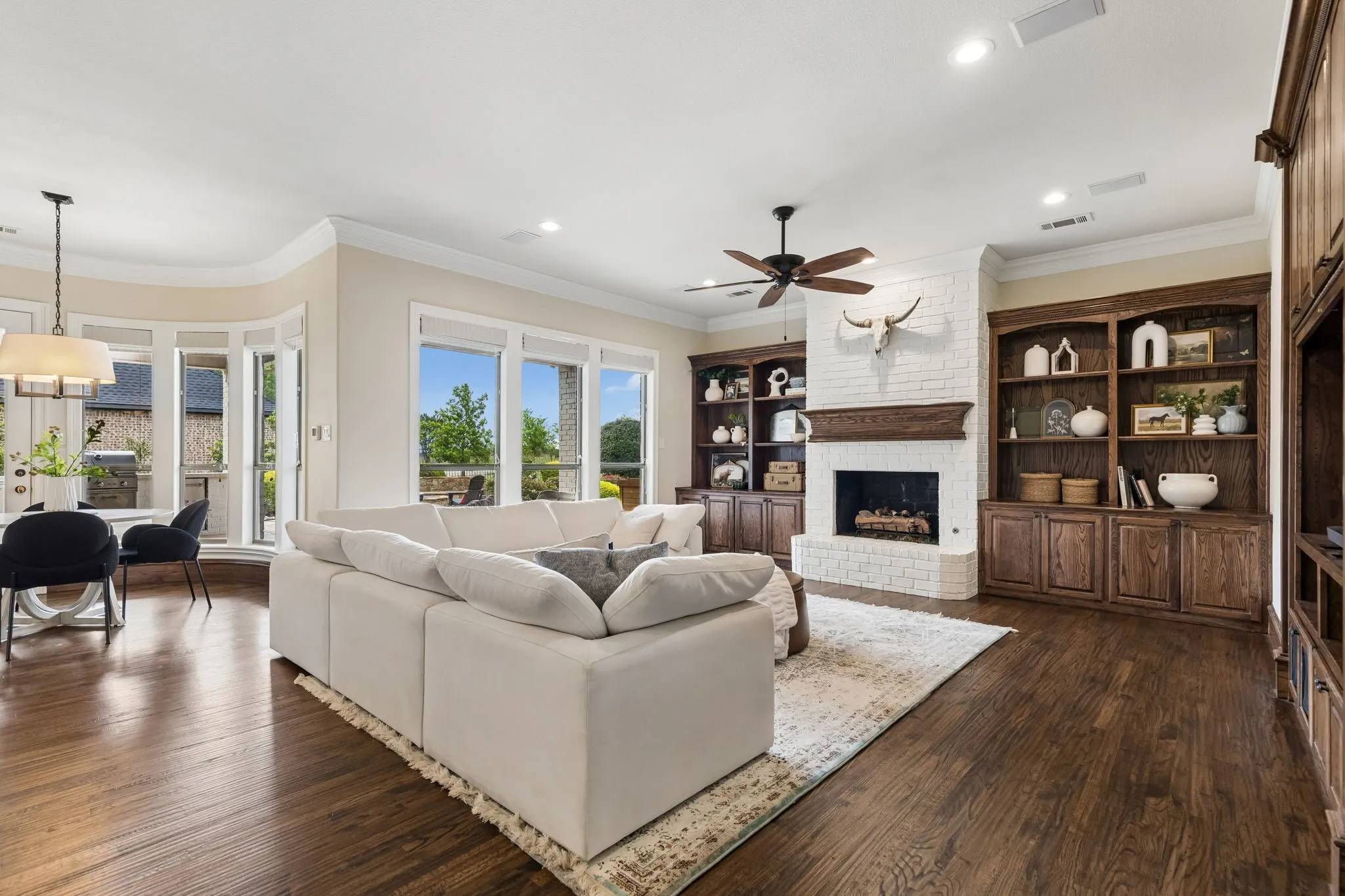 Single Family Residence For Sale in Rockwall County , 156 Stoneleigh Drive, Heath, Texas 75032, 4 Bedroom, 4 Bathroom, 3 Garage spaces, 4,260 Sqft, built in 2002, Preowned, mls#21238044, Real Estate Agent in Heath, Homes For Sale in Rockwall county, Homes For Sale in Heath, Realtor in Heath Texas, Real Estate Brokerage Independent Realty Texas, Luminita Cordes Realtor