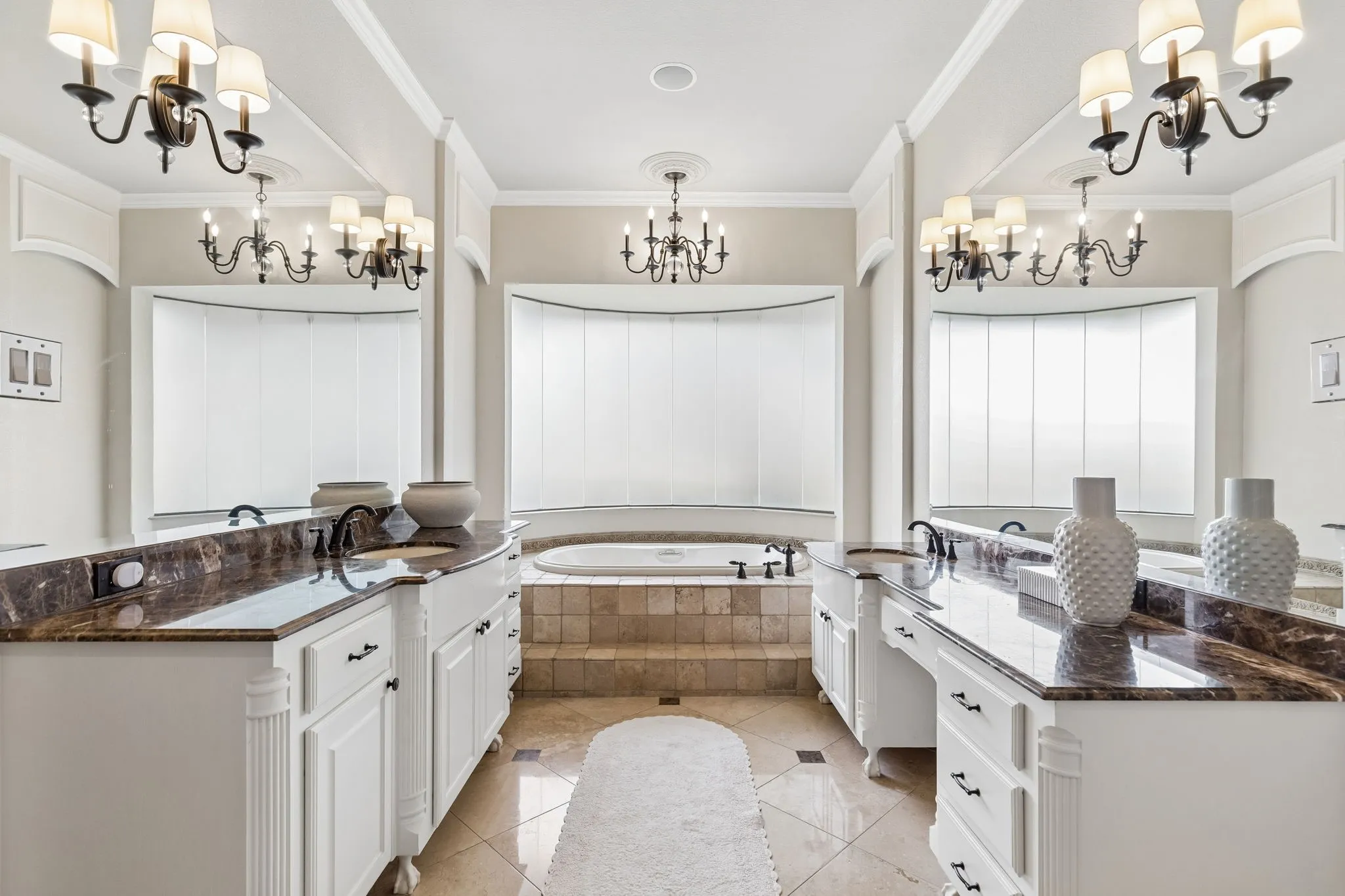 Single Family Residence For Sale in Rockwall County , 156 Stoneleigh Drive, Heath, Texas 75032, 4 Bedroom, 4 Bathroom, 3 Garage spaces, 4,260 Sqft, built in 2002, Preowned, mls#21238044, Real Estate Agent in Heath, Homes For Sale in Rockwall county, Homes For Sale in Heath, Realtor in Heath Texas, Real Estate Brokerage Independent Realty Texas, Luminita Cordes Realtor