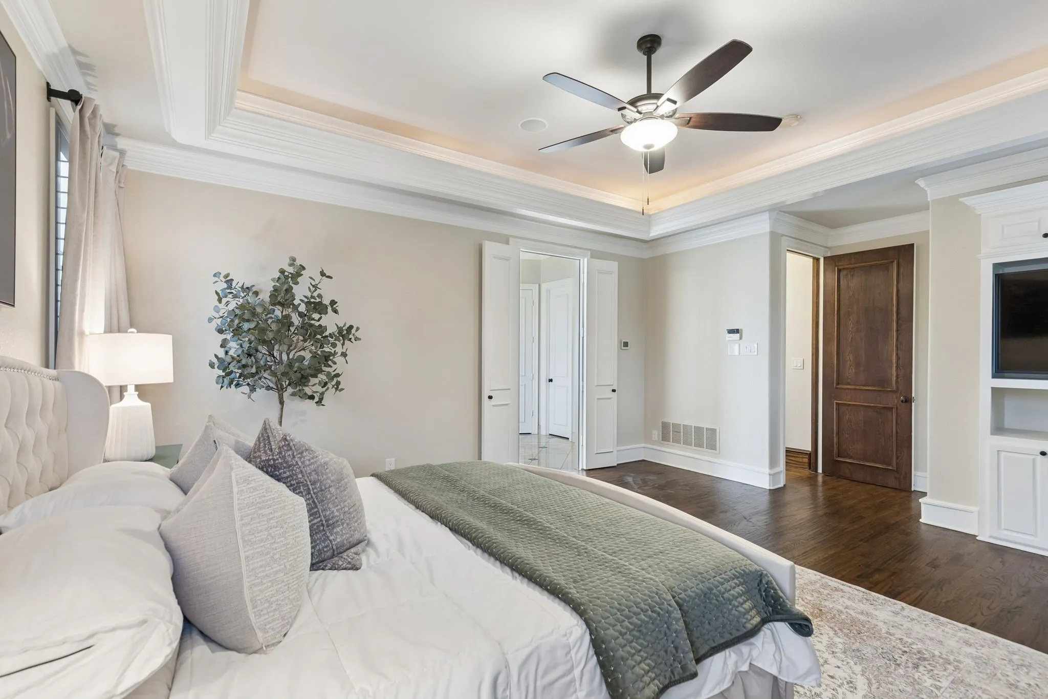 Single Family Residence For Sale in Rockwall County , 156 Stoneleigh Drive, Heath, Texas 75032, 4 Bedroom, 4 Bathroom, 3 Garage spaces, 4,260 Sqft, built in 2002, Preowned, mls#21238044, Real Estate Agent in Heath, Homes For Sale in Rockwall county, Homes For Sale in Heath, Realtor in Heath Texas, Real Estate Brokerage Independent Realty Texas, Luminita Cordes Realtor