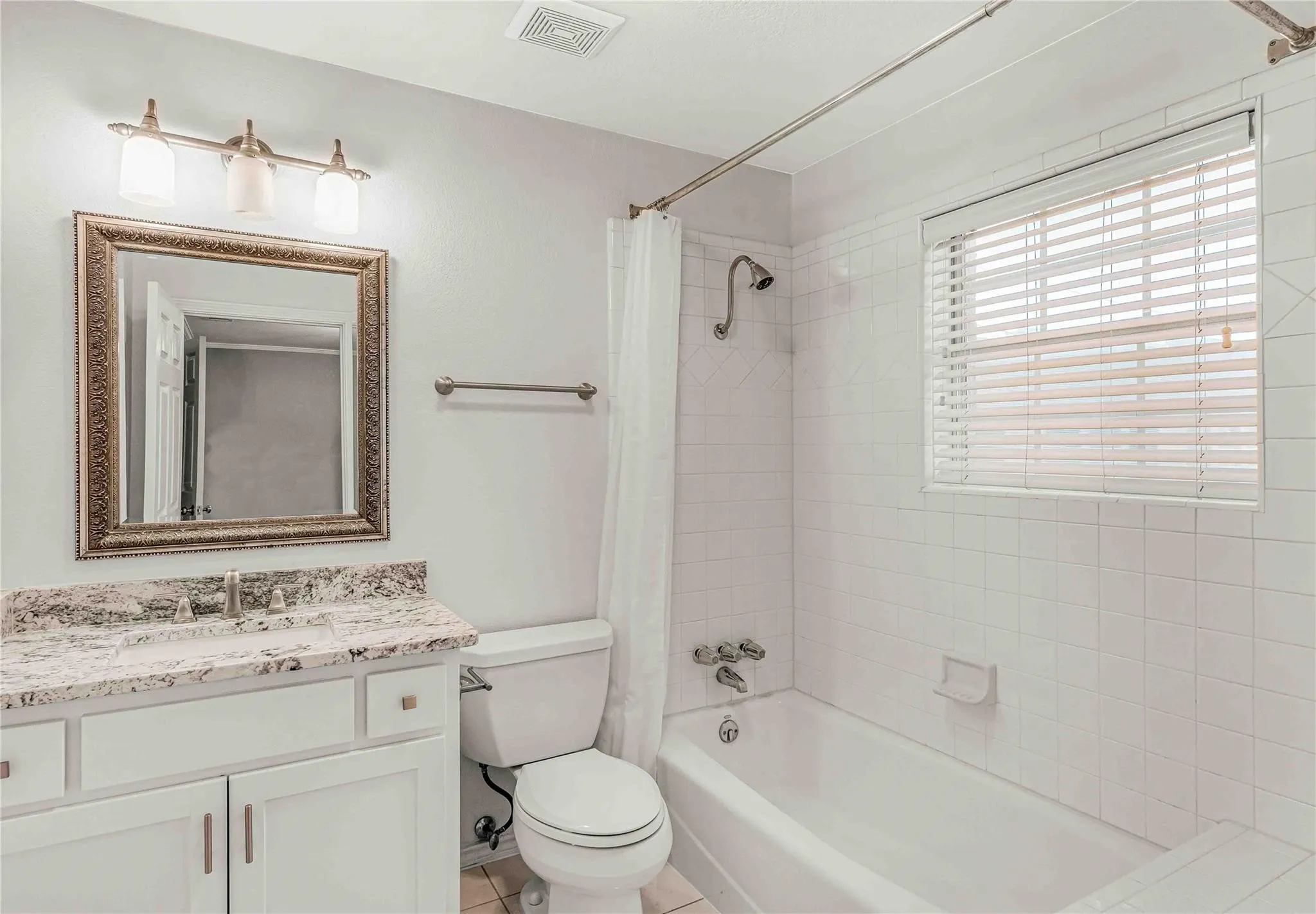 Townhouse For Rent in Dallas County , 3327 Rosedale Avenue B, University Park, Texas 75205, 2 Bedroom, 3 Bathroom, 2 Garage spaces, 1,490 Sqft, built in 1991, mls#21255696, Real Estate Agent in University Park, Homes For Rent in Dallas county, Homes For Rent in University Park, Realtor in University Park Texas, Real Estate Brokerage Independent Realty Texas, Luminita Cordes Realtor