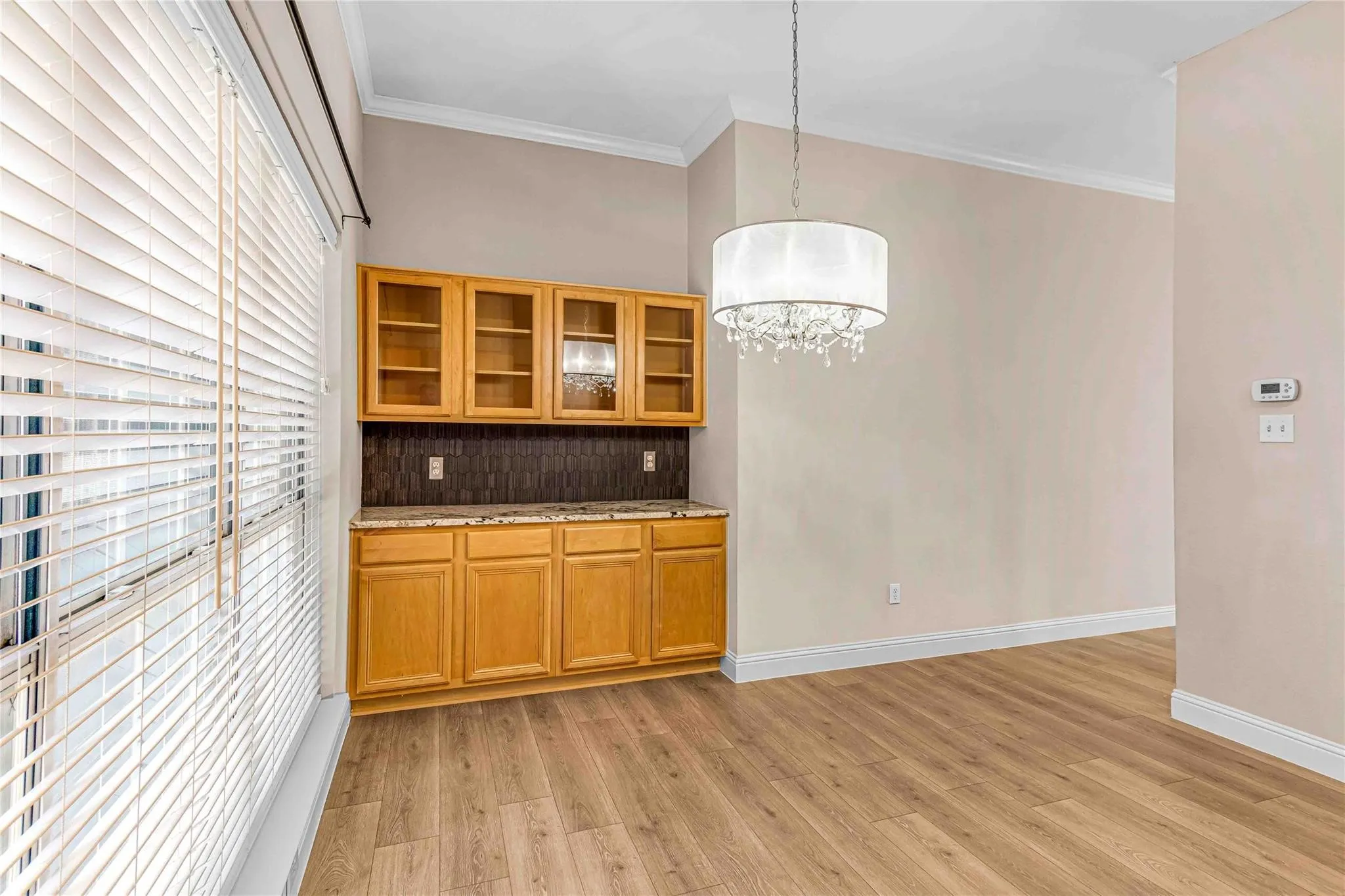 Townhouse For Rent in Dallas County , 3327 Rosedale Avenue B, University Park, Texas 75205, 2 Bedroom, 3 Bathroom, 2 Garage spaces, 1,490 Sqft, built in 1991, mls#21255696, Real Estate Agent in University Park, Homes For Rent in Dallas county, Homes For Rent in University Park, Realtor in University Park Texas, Real Estate Brokerage Independent Realty Texas, Luminita Cordes Realtor