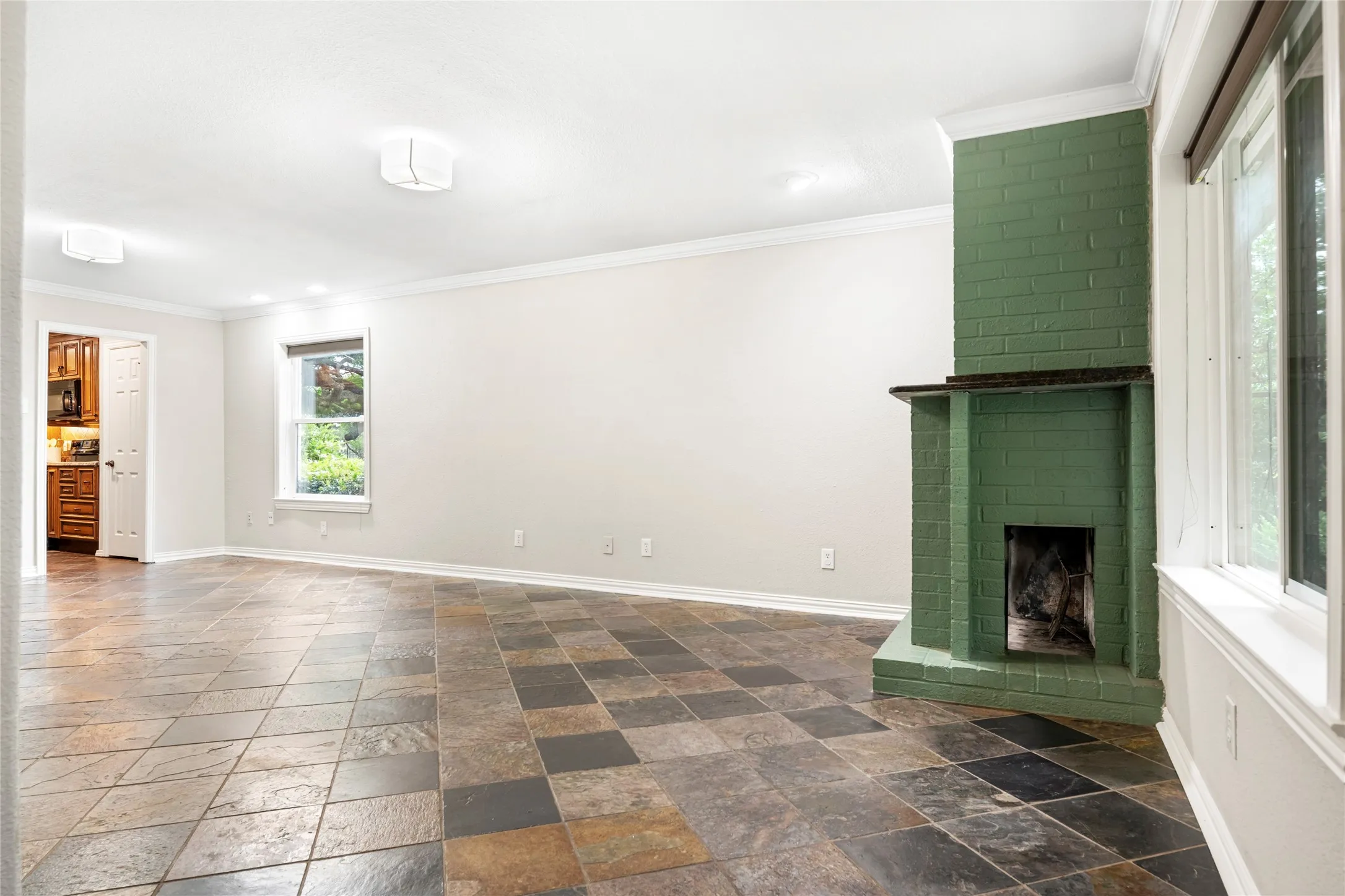 Townhouse For Sale in Dallas County , 13571 Waterfall Way, Dallas, Texas 75240, 3 Bedroom, 2 Bathroom, Garage spaces, 1,380 Sqft, built in 1969, Preowned, mls#21255897, Real Estate Agent in Dallas, Homes For Sale in Dallas county, Homes For Sale in Dallas, Realtor in Dallas Texas, Real Estate Brokerage Independent Realty Texas, Luminita Cordes Realtor