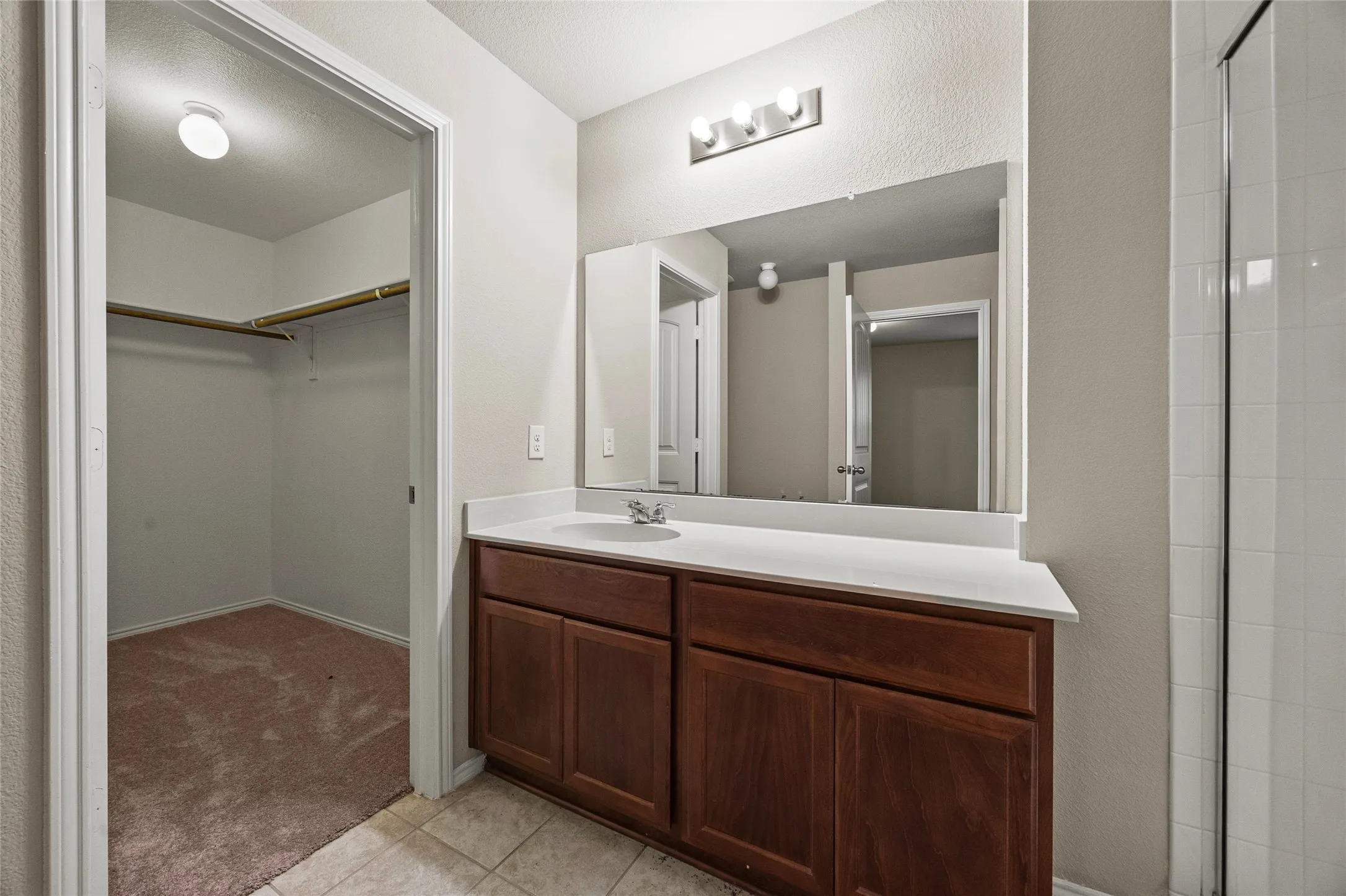 Single Family Residence For Sale in Rockwall County , 2492 Saldana Drive, Fate, Texas 75189, 4 Bedroom, 2 Bathroom, 2 Garage spaces, 1,609 Sqft, built in 2017, Preowned, mls#21255149, Real Estate Agent in Fate, Homes For Sale in Rockwall county, Homes For Sale in Fate, Realtor in Fate Texas, Real Estate Brokerage Independent Realty Texas, Luminita Cordes Realtor