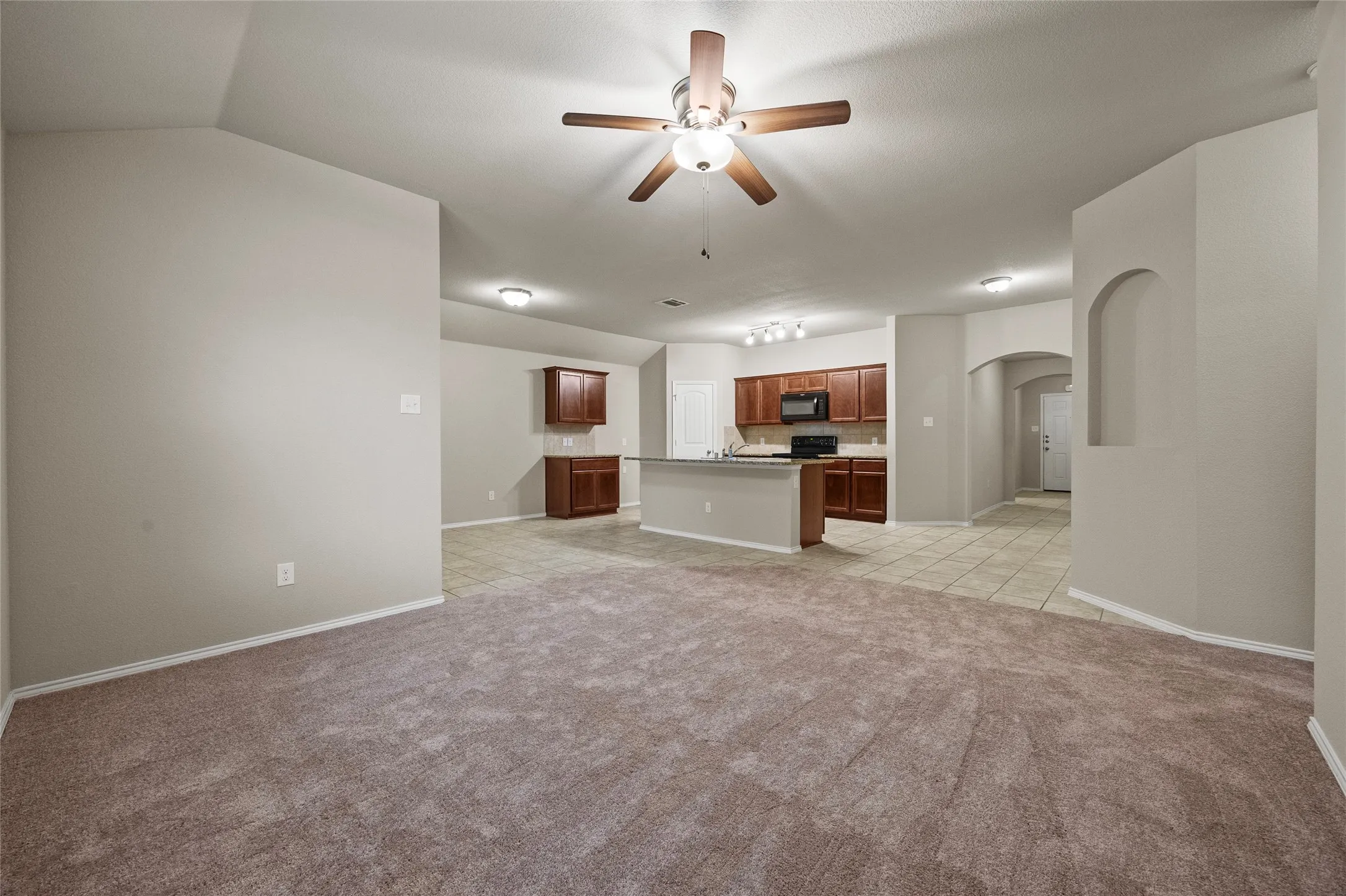 Single Family Residence For Sale in Rockwall County , 2492 Saldana Drive, Fate, Texas 75189, 4 Bedroom, 2 Bathroom, 2 Garage spaces, 1,609 Sqft, built in 2017, Preowned, mls#21255149, Real Estate Agent in Fate, Homes For Sale in Rockwall county, Homes For Sale in Fate, Realtor in Fate Texas, Real Estate Brokerage Independent Realty Texas, Luminita Cordes Realtor