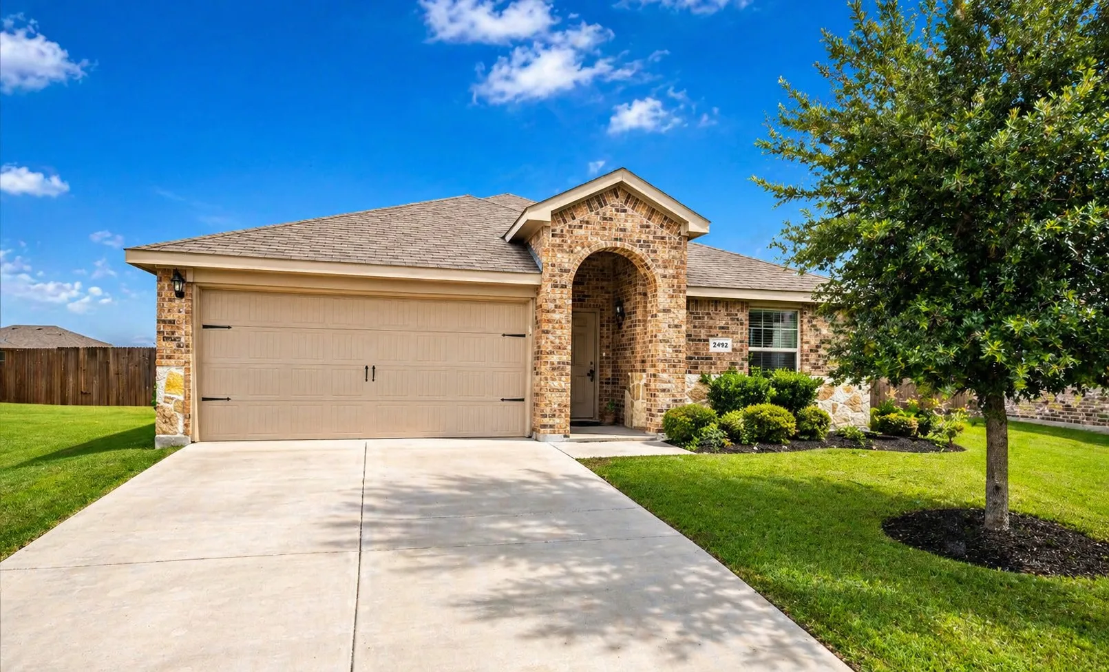 Single Family Residence For Sale in Rockwall County , 2492 Saldana Drive, Fate, Texas 75189, 4 Bedroom, 2 Bathroom, 2 Garage spaces, 1,609 Sqft, built in 2017, Preowned, mls#21255149, Real Estate Agent in Fate, Homes For Sale in Rockwall county, Homes For Sale in Fate, Realtor in Fate Texas, Real Estate Brokerage Independent Realty Texas, Luminita Cordes Realtor