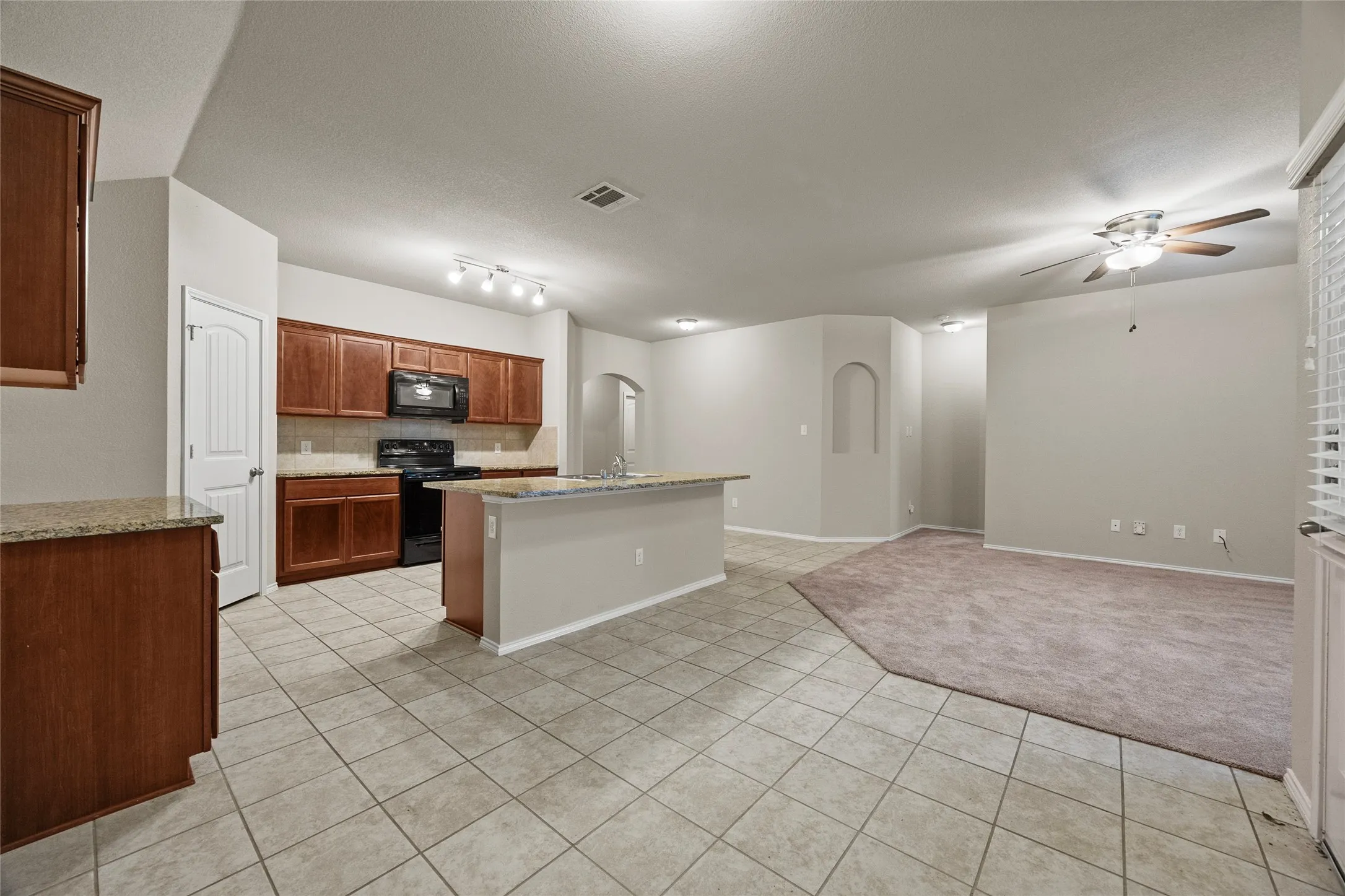 Single Family Residence For Sale in Rockwall County , 2492 Saldana Drive, Fate, Texas 75189, 4 Bedroom, 2 Bathroom, 2 Garage spaces, 1,609 Sqft, built in 2017, Preowned, mls#21255149, Real Estate Agent in Fate, Homes For Sale in Rockwall county, Homes For Sale in Fate, Realtor in Fate Texas, Real Estate Brokerage Independent Realty Texas, Luminita Cordes Realtor