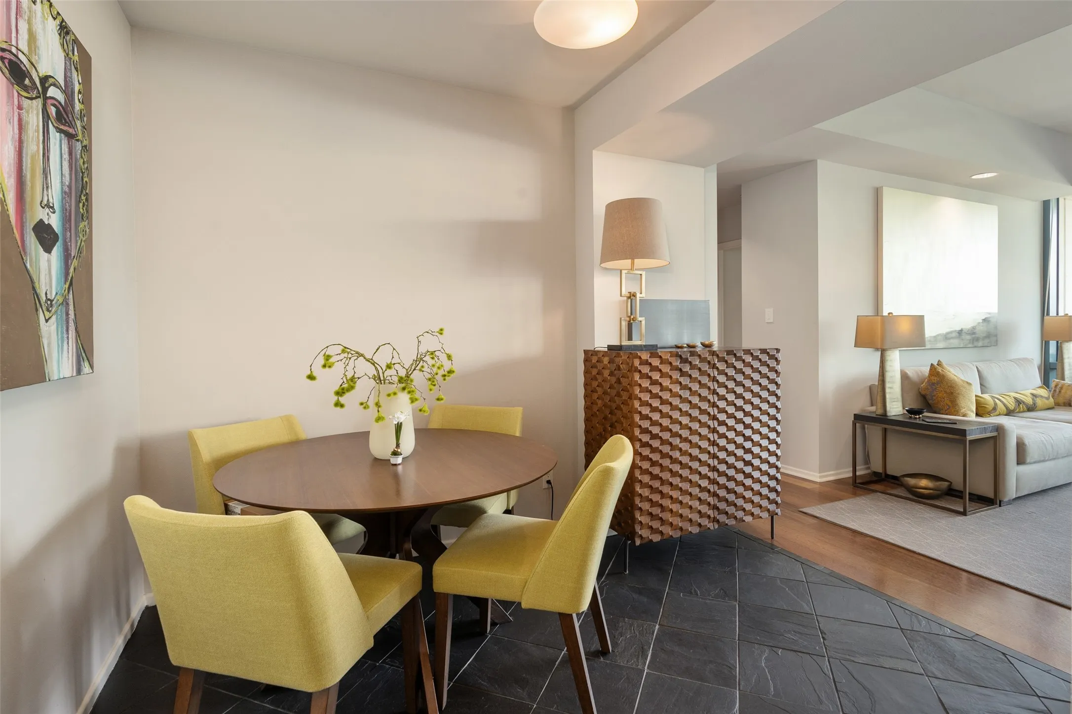 Condominium For Rent in Dallas County , 3111 Welborn Street 1201, Dallas, Texas 75219, 2 Bedroom, 3 Bathroom, 2 Garage spaces, 2,111 Sqft, built in 1985, Preowned, mls#21252197, Real Estate Agent in Dallas, Homes For Rent in Dallas county, Homes For Rent in Dallas, Realtor in Dallas Texas, Real Estate Brokerage Independent Realty Texas, Luminita Cordes Realtor