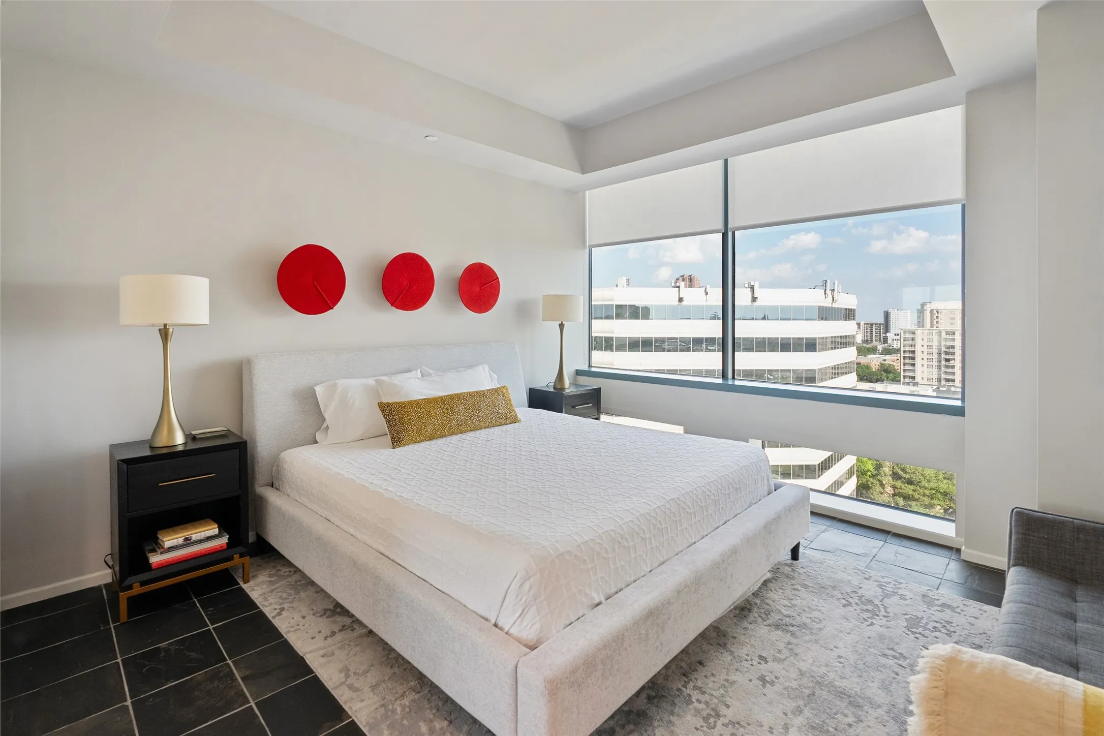 Condominium For Rent in Dallas County , 3111 Welborn Street 1201, Dallas, Texas 75219, 2 Bedroom, 3 Bathroom, 2 Garage spaces, 2,111 Sqft, built in 1985, Preowned, mls#21252197, Real Estate Agent in Dallas, Homes For Rent in Dallas county, Homes For Rent in Dallas, Realtor in Dallas Texas, Real Estate Brokerage Independent Realty Texas, Luminita Cordes Realtor