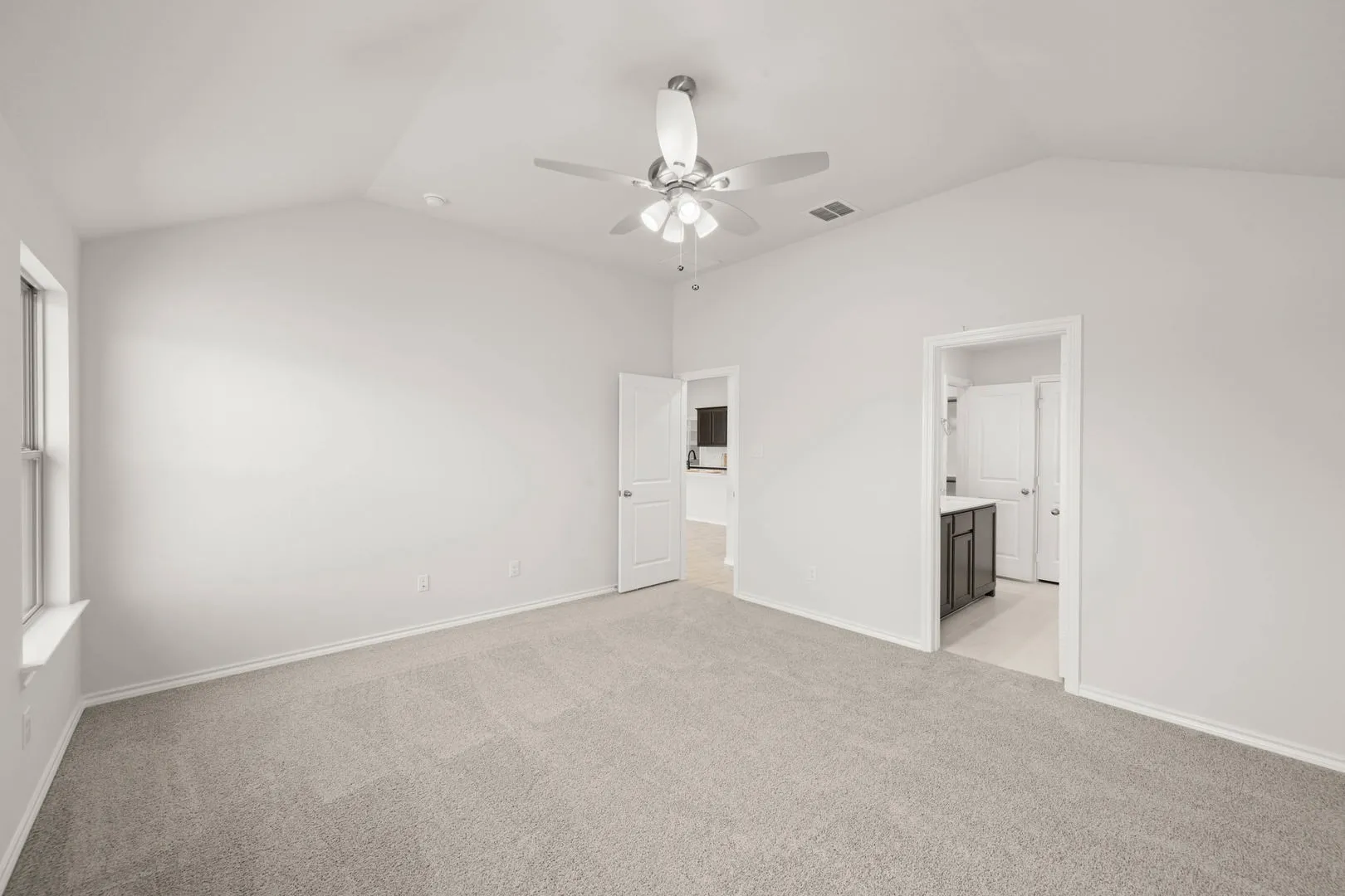 15004 Amantes-Primary Suite-2