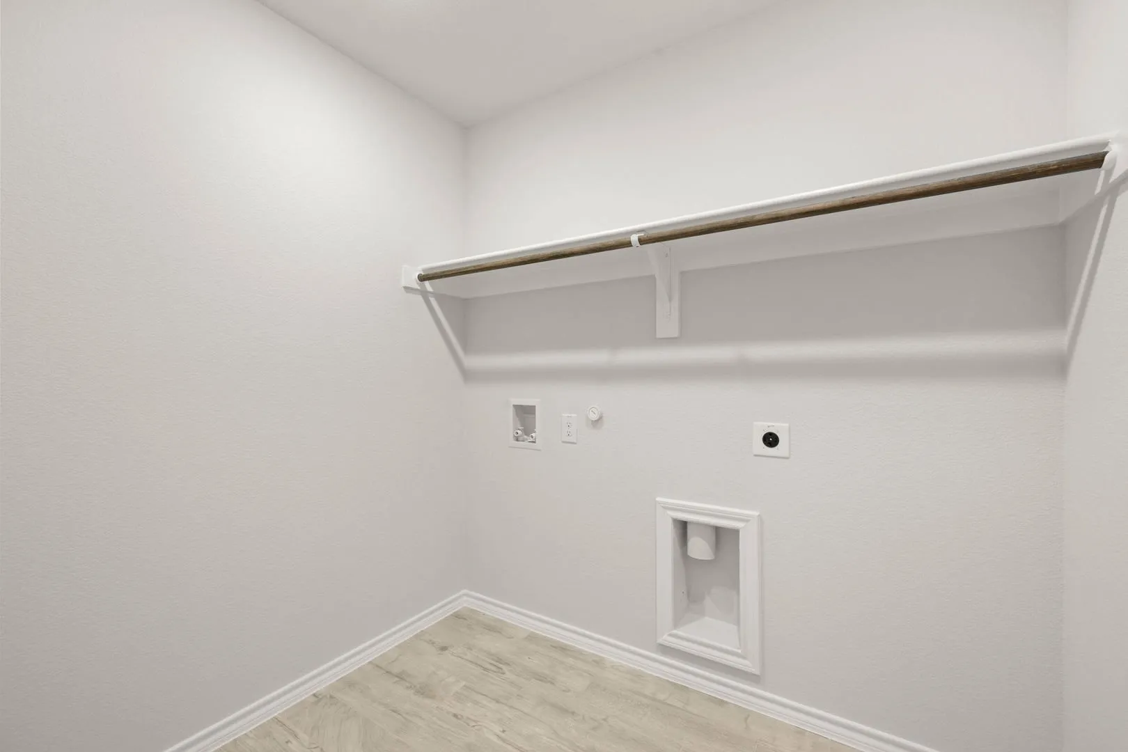 15004 Amantes- Utility-1