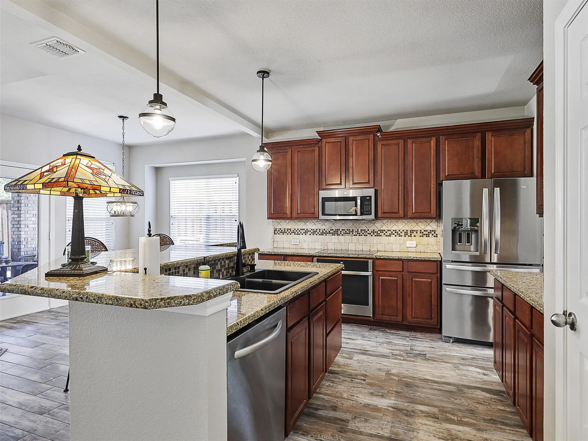 Single Family Residence For Sale in Denton County , 2428 Windgate Lane, Frisco, Texas 75033, 3 Bedroom, 3 Bathroom, 2 Garage spaces, 2,812 Sqft, built in 2000, Preowned, mls#21254363, Real Estate Agent in Frisco, Homes For Sale in Denton county, Homes For Sale in Frisco, Realtor in Frisco Texas, Real Estate Brokerage Independent Realty Texas, Luminita Cordes Realtor