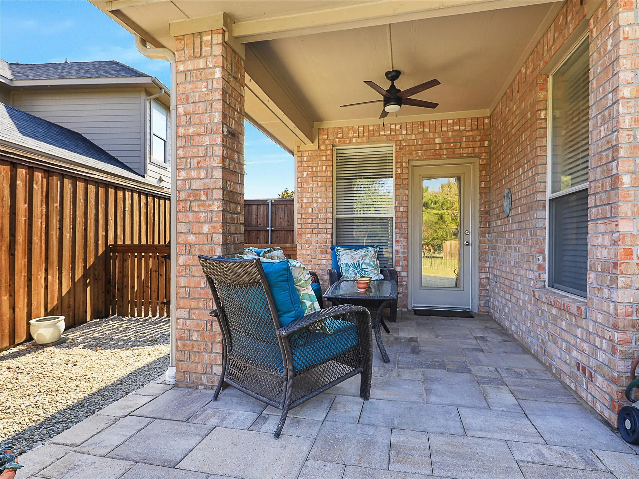 Single Family Residence For Sale in Denton County , 2428 Windgate Lane, Frisco, Texas 75033, 3 Bedroom, 3 Bathroom, 2 Garage spaces, 2,812 Sqft, built in 2000, Preowned, mls#21254363, Real Estate Agent in Frisco, Homes For Sale in Denton county, Homes For Sale in Frisco, Realtor in Frisco Texas, Real Estate Brokerage Independent Realty Texas, Luminita Cordes Realtor