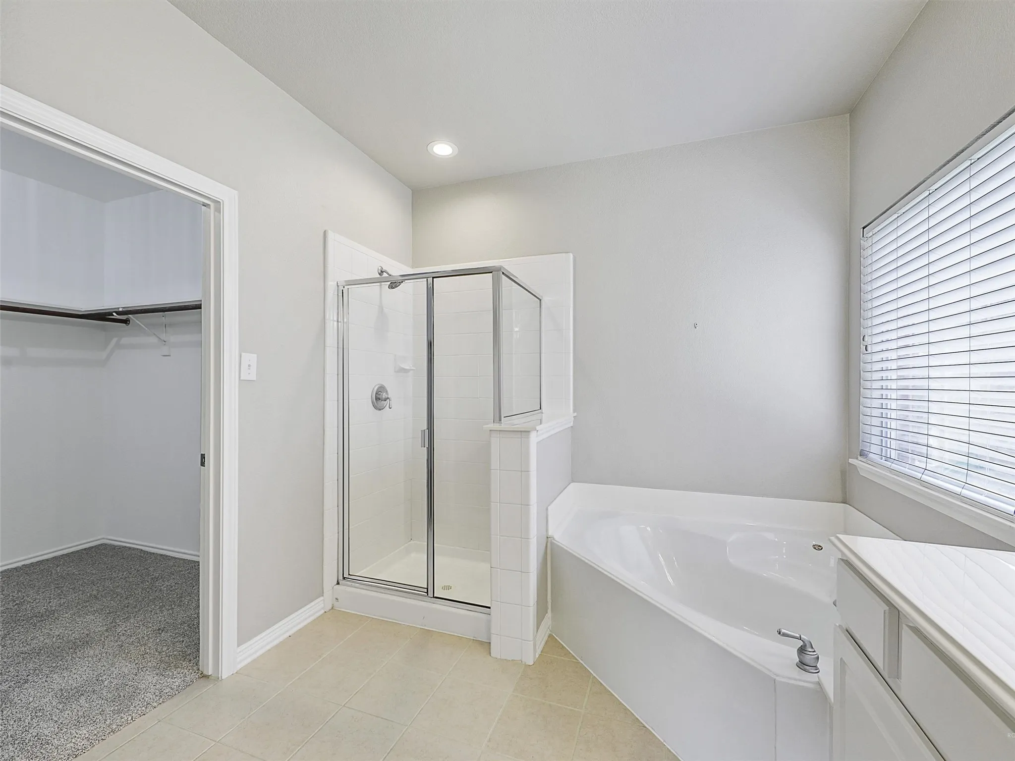 Single Family Residence For Sale in Denton County , 2428 Windgate Lane, Frisco, Texas 75033, 3 Bedroom, 3 Bathroom, 2 Garage spaces, 2,812 Sqft, built in 2000, Preowned, mls#21254363, Real Estate Agent in Frisco, Homes For Sale in Denton county, Homes For Sale in Frisco, Realtor in Frisco Texas, Real Estate Brokerage Independent Realty Texas, Luminita Cordes Realtor