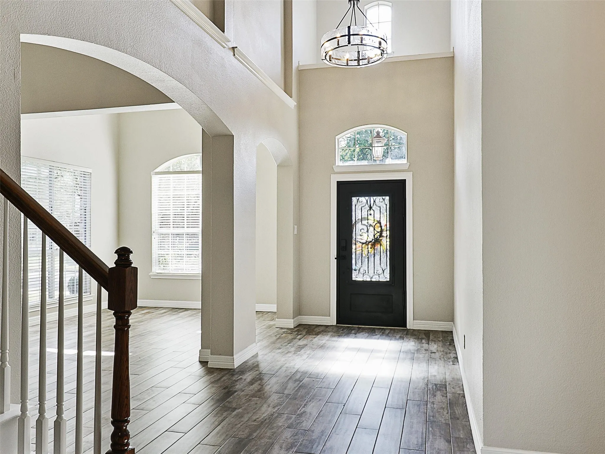 Single Family Residence For Sale in Denton County , 2428 Windgate Lane, Frisco, Texas 75033, 3 Bedroom, 3 Bathroom, 2 Garage spaces, 2,812 Sqft, built in 2000, Preowned, mls#21254363, Real Estate Agent in Frisco, Homes For Sale in Denton county, Homes For Sale in Frisco, Realtor in Frisco Texas, Real Estate Brokerage Independent Realty Texas, Luminita Cordes Realtor