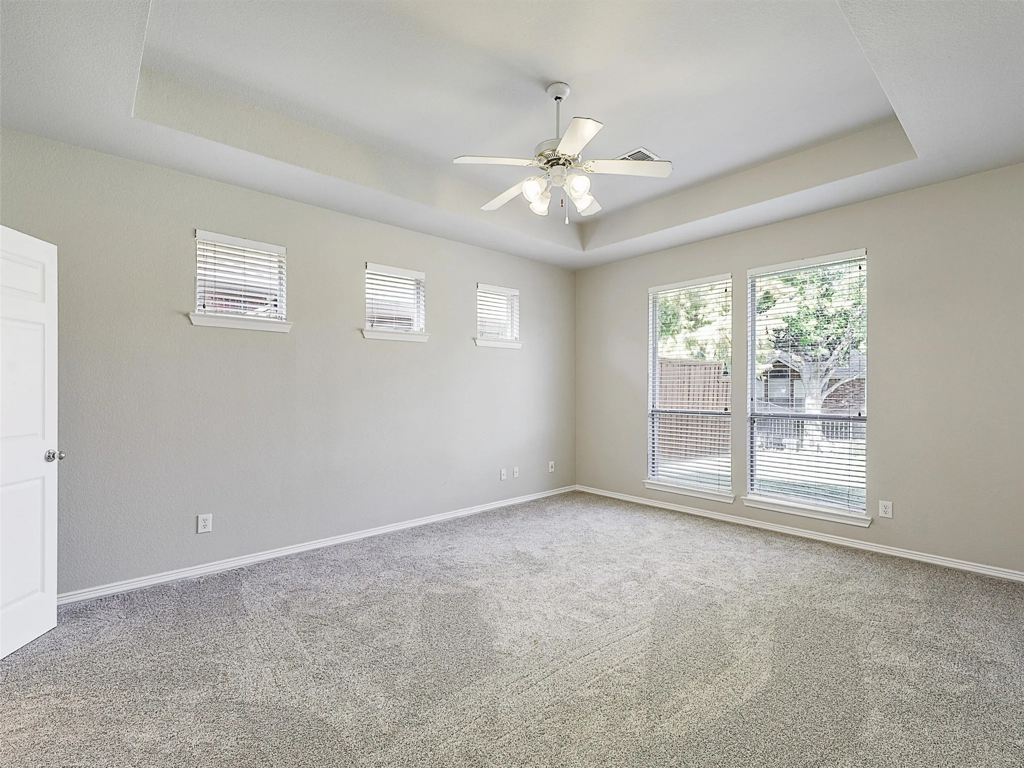 Single Family Residence For Sale in Denton County , 2428 Windgate Lane, Frisco, Texas 75033, 3 Bedroom, 3 Bathroom, 2 Garage spaces, 2,812 Sqft, built in 2000, Preowned, mls#21254363, Real Estate Agent in Frisco, Homes For Sale in Denton county, Homes For Sale in Frisco, Realtor in Frisco Texas, Real Estate Brokerage Independent Realty Texas, Luminita Cordes Realtor