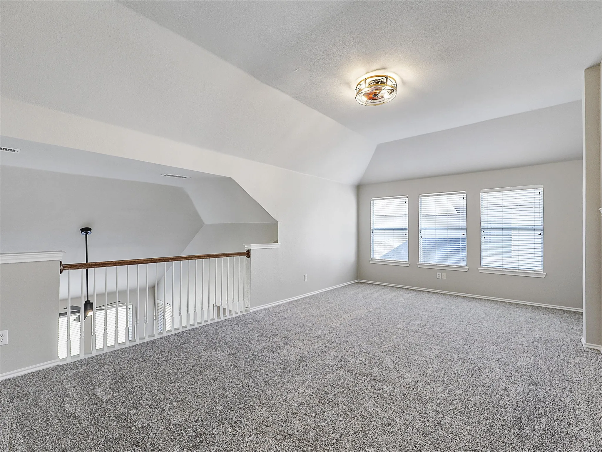 Single Family Residence For Sale in Denton County , 2428 Windgate Lane, Frisco, Texas 75033, 3 Bedroom, 3 Bathroom, 2 Garage spaces, 2,812 Sqft, built in 2000, Preowned, mls#21254363, Real Estate Agent in Frisco, Homes For Sale in Denton county, Homes For Sale in Frisco, Realtor in Frisco Texas, Real Estate Brokerage Independent Realty Texas, Luminita Cordes Realtor
