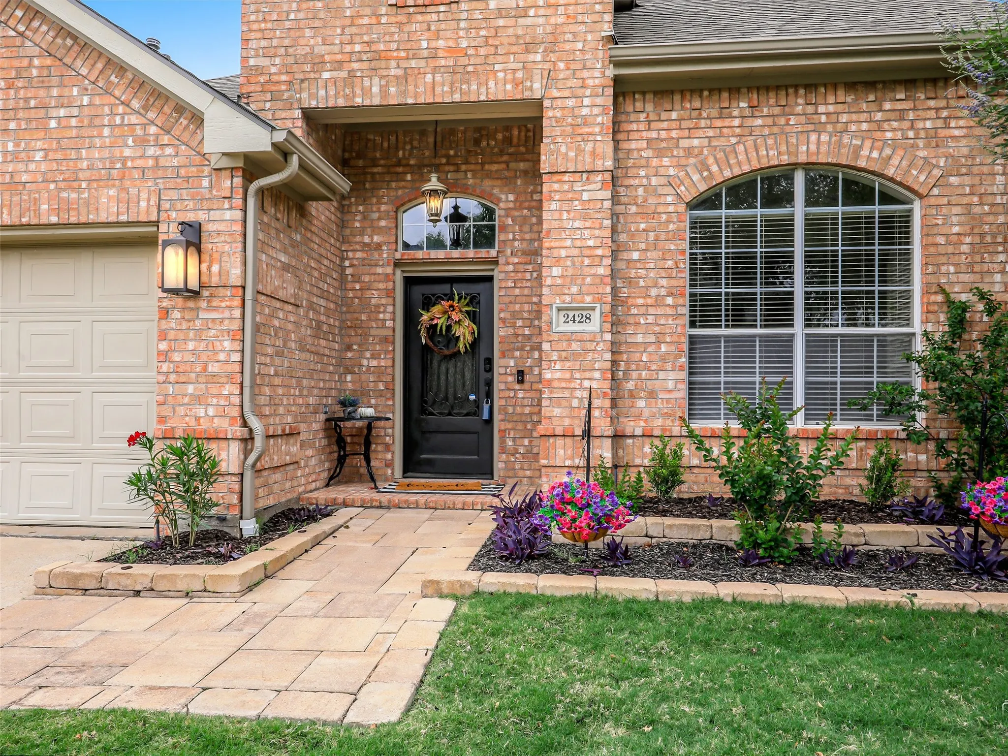 Single Family Residence For Sale in Denton County , 2428 Windgate Lane, Frisco, Texas 75033, 3 Bedroom, 3 Bathroom, 2 Garage spaces, 2,812 Sqft, built in 2000, Preowned, mls#21254363, Real Estate Agent in Frisco, Homes For Sale in Denton county, Homes For Sale in Frisco, Realtor in Frisco Texas, Real Estate Brokerage Independent Realty Texas, Luminita Cordes Realtor