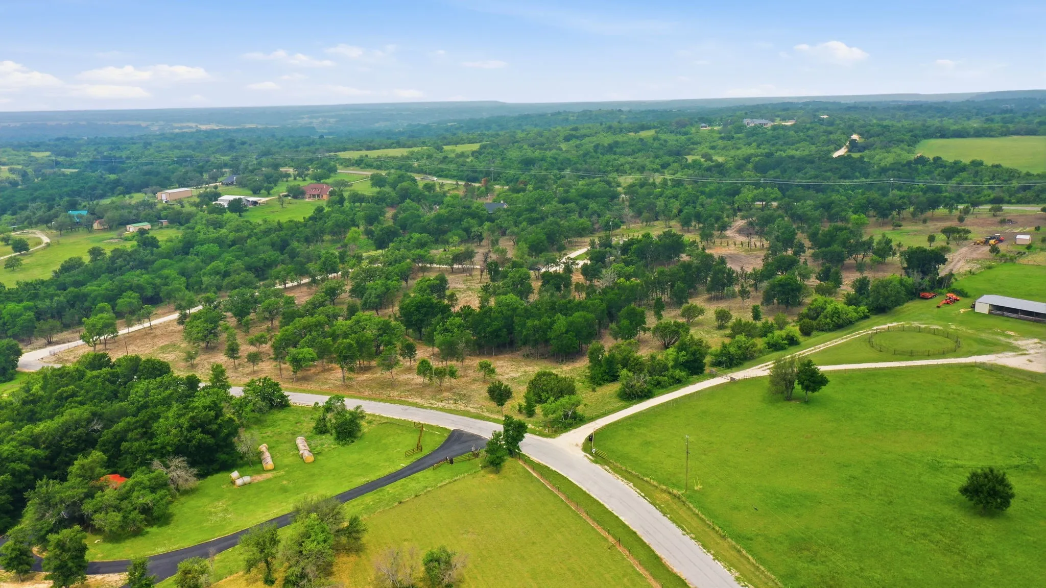 Single Family Residence For Sale in Erath County , 1070 Diamond Oaks Road, Stephenville, Texas 76401, 3 Bedroom, 2 Bathroom, 2 Garage spaces, 1,580 Sqft, built in 1999, mls#21255604, Real Estate Agent in Stephenville, Homes For Sale in Erath county, Homes For Sale in Stephenville, Realtor in Stephenville Texas, Real Estate Brokerage Independent Realty Texas, Luminita Cordes Realtor