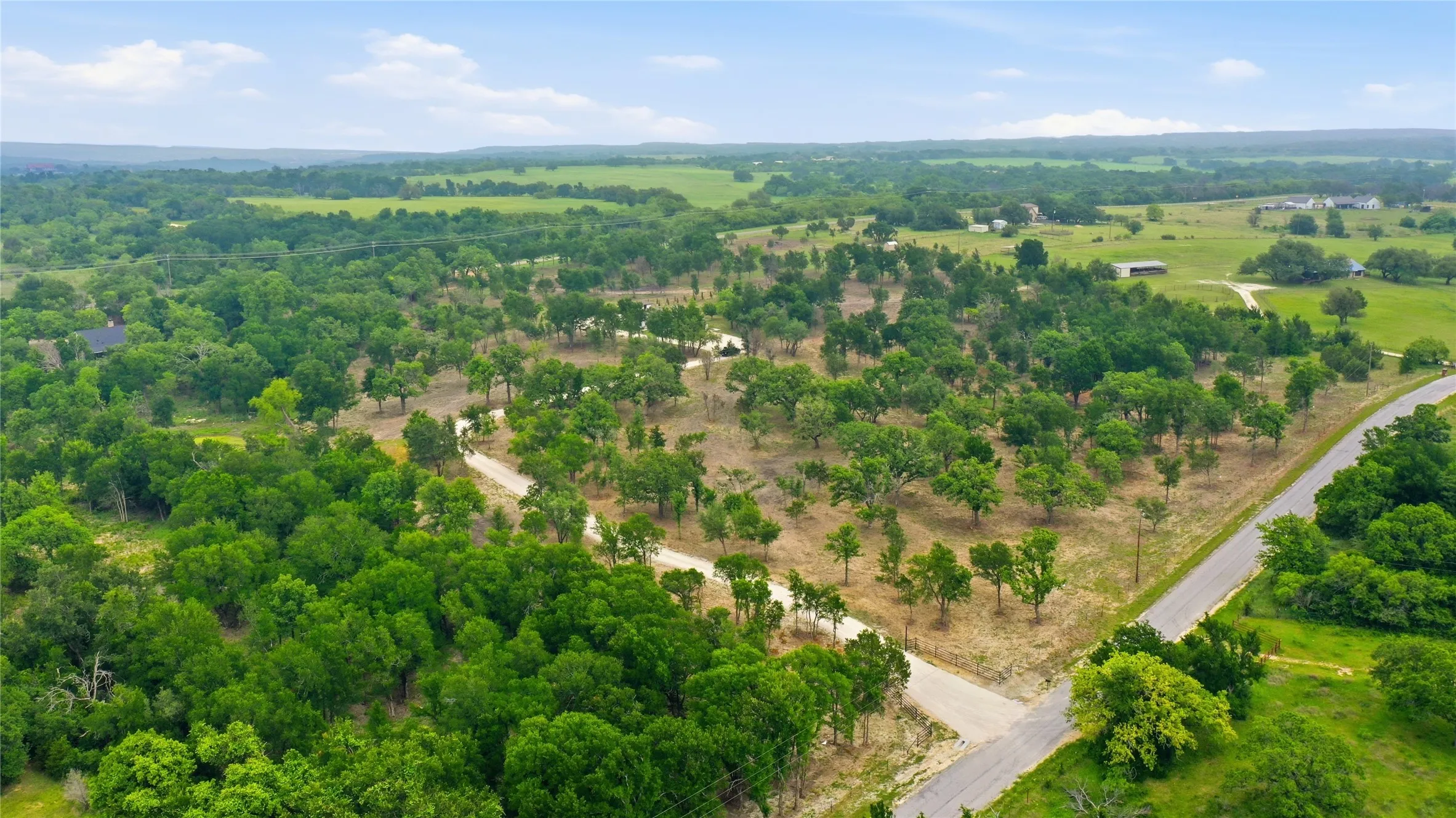 Single Family Residence For Sale in Erath County , 1070 Diamond Oaks Road, Stephenville, Texas 76401, 3 Bedroom, 2 Bathroom, 2 Garage spaces, 1,580 Sqft, built in 1999, mls#21255604, Real Estate Agent in Stephenville, Homes For Sale in Erath county, Homes For Sale in Stephenville, Realtor in Stephenville Texas, Real Estate Brokerage Independent Realty Texas, Luminita Cordes Realtor