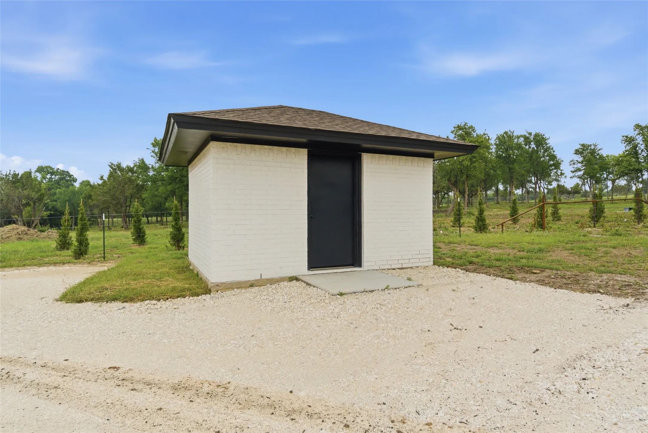 Single Family Residence For Sale in Erath County , 1070 Diamond Oaks Road, Stephenville, Texas 76401, 3 Bedroom, 2 Bathroom, 2 Garage spaces, 1,580 Sqft, built in 1999, mls#21255604, Real Estate Agent in Stephenville, Homes For Sale in Erath county, Homes For Sale in Stephenville, Realtor in Stephenville Texas, Real Estate Brokerage Independent Realty Texas, Luminita Cordes Realtor