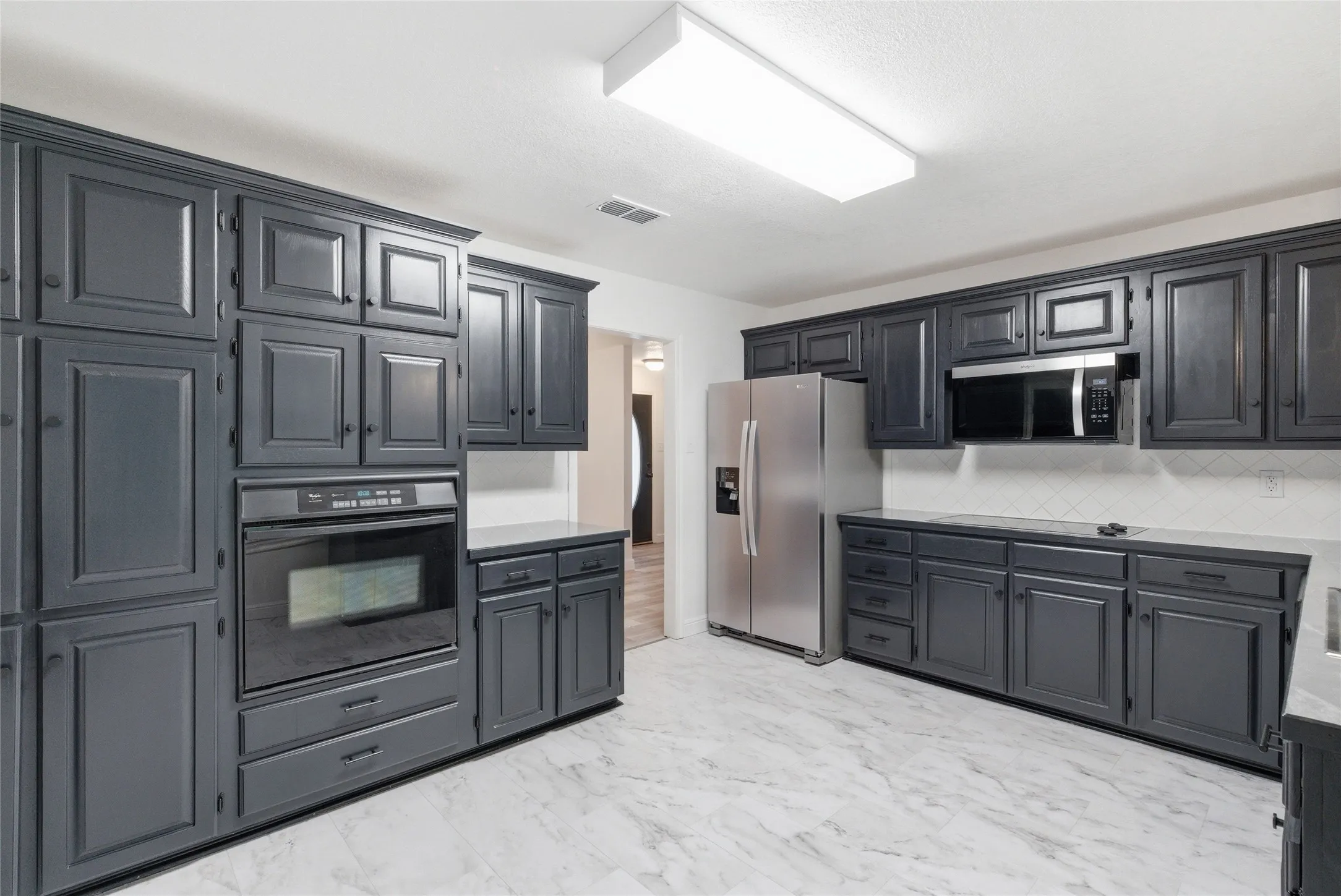 Single Family Residence For Sale in Erath County , 1070 Diamond Oaks Road, Stephenville, Texas 76401, 3 Bedroom, 2 Bathroom, 2 Garage spaces, 1,580 Sqft, built in 1999, mls#21255604, Real Estate Agent in Stephenville, Homes For Sale in Erath county, Homes For Sale in Stephenville, Realtor in Stephenville Texas, Real Estate Brokerage Independent Realty Texas, Luminita Cordes Realtor