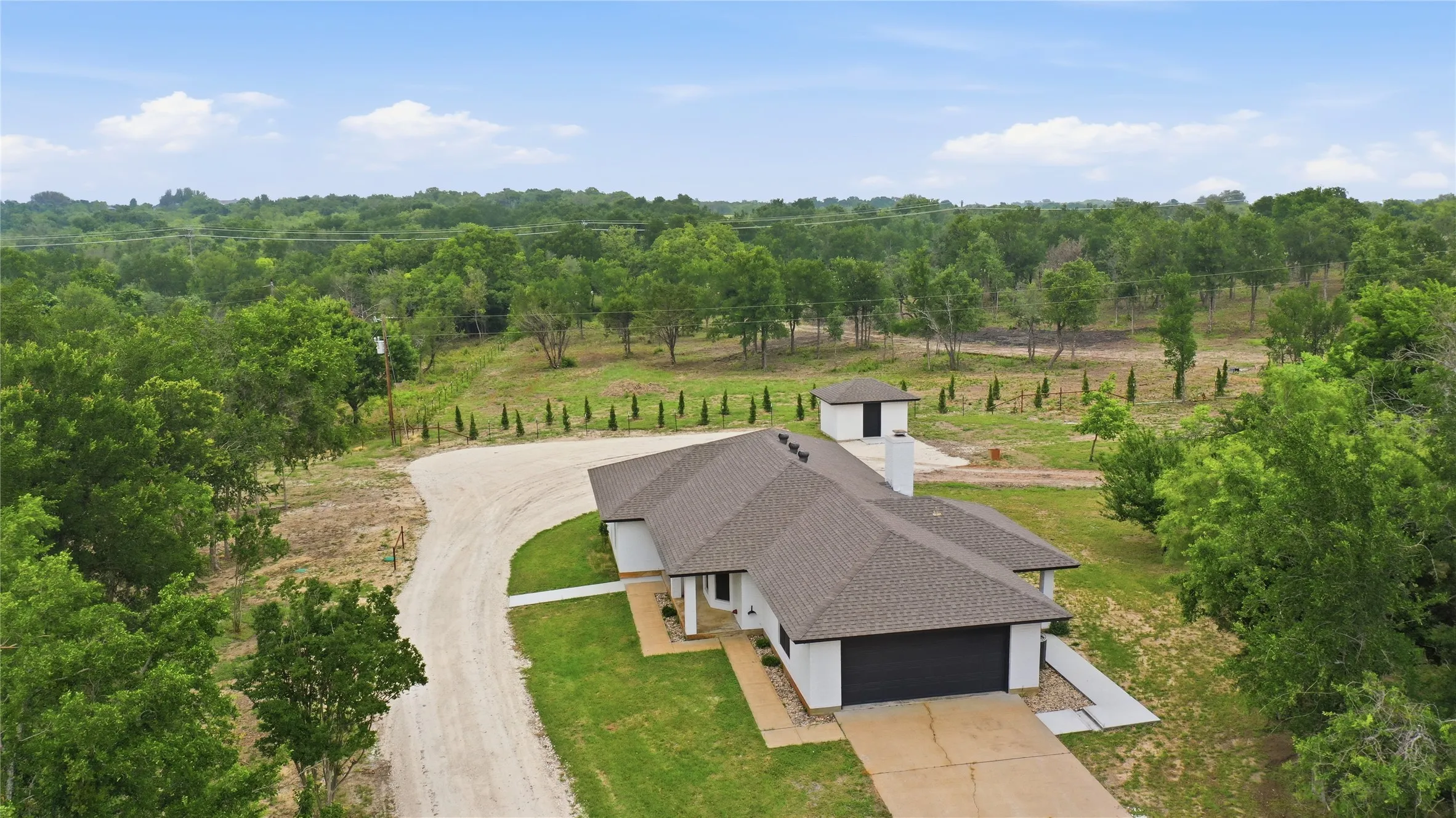 Single Family Residence For Sale in Erath County , 1070 Diamond Oaks Road, Stephenville, Texas 76401, 3 Bedroom, 2 Bathroom, 2 Garage spaces, 1,580 Sqft, built in 1999, mls#21255604, Real Estate Agent in Stephenville, Homes For Sale in Erath county, Homes For Sale in Stephenville, Realtor in Stephenville Texas, Real Estate Brokerage Independent Realty Texas, Luminita Cordes Realtor