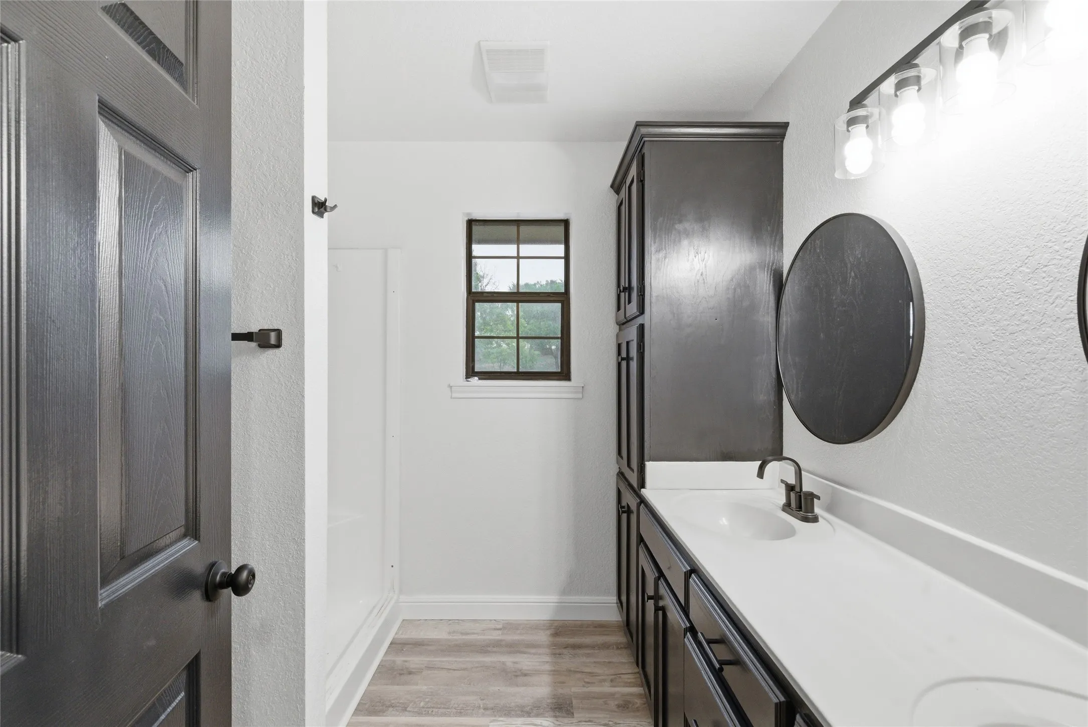 Single Family Residence For Sale in Erath County , 1070 Diamond Oaks Road, Stephenville, Texas 76401, 3 Bedroom, 2 Bathroom, 2 Garage spaces, 1,580 Sqft, built in 1999, mls#21255604, Real Estate Agent in Stephenville, Homes For Sale in Erath county, Homes For Sale in Stephenville, Realtor in Stephenville Texas, Real Estate Brokerage Independent Realty Texas, Luminita Cordes Realtor