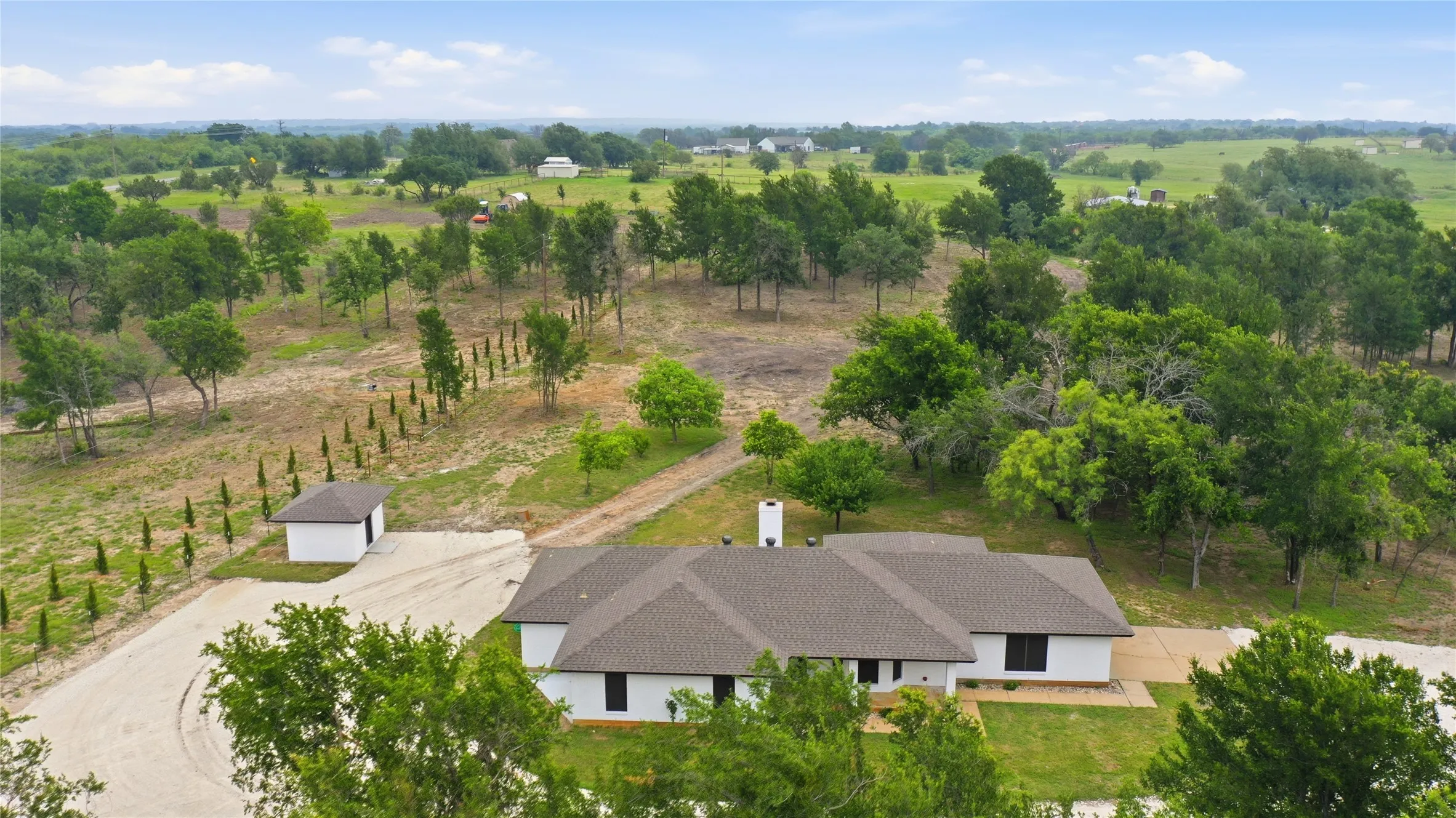 Single Family Residence For Sale in Erath County , 1070 Diamond Oaks Road, Stephenville, Texas 76401, 3 Bedroom, 2 Bathroom, 2 Garage spaces, 1,580 Sqft, built in 1999, mls#21255604, Real Estate Agent in Stephenville, Homes For Sale in Erath county, Homes For Sale in Stephenville, Realtor in Stephenville Texas, Real Estate Brokerage Independent Realty Texas, Luminita Cordes Realtor