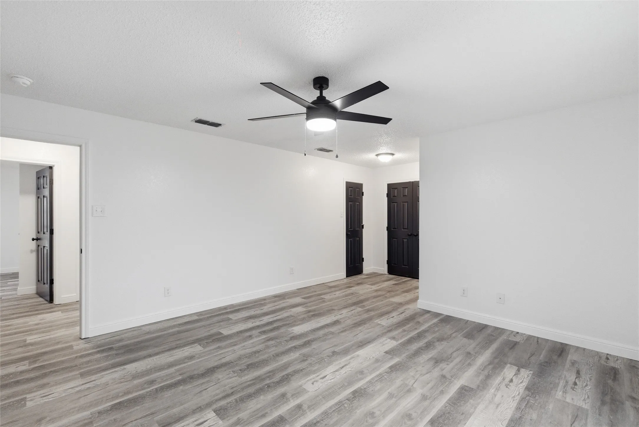 Single Family Residence For Sale in Erath County , 1070 Diamond Oaks Road, Stephenville, Texas 76401, 3 Bedroom, 2 Bathroom, 2 Garage spaces, 1,580 Sqft, built in 1999, mls#21255604, Real Estate Agent in Stephenville, Homes For Sale in Erath county, Homes For Sale in Stephenville, Realtor in Stephenville Texas, Real Estate Brokerage Independent Realty Texas, Luminita Cordes Realtor