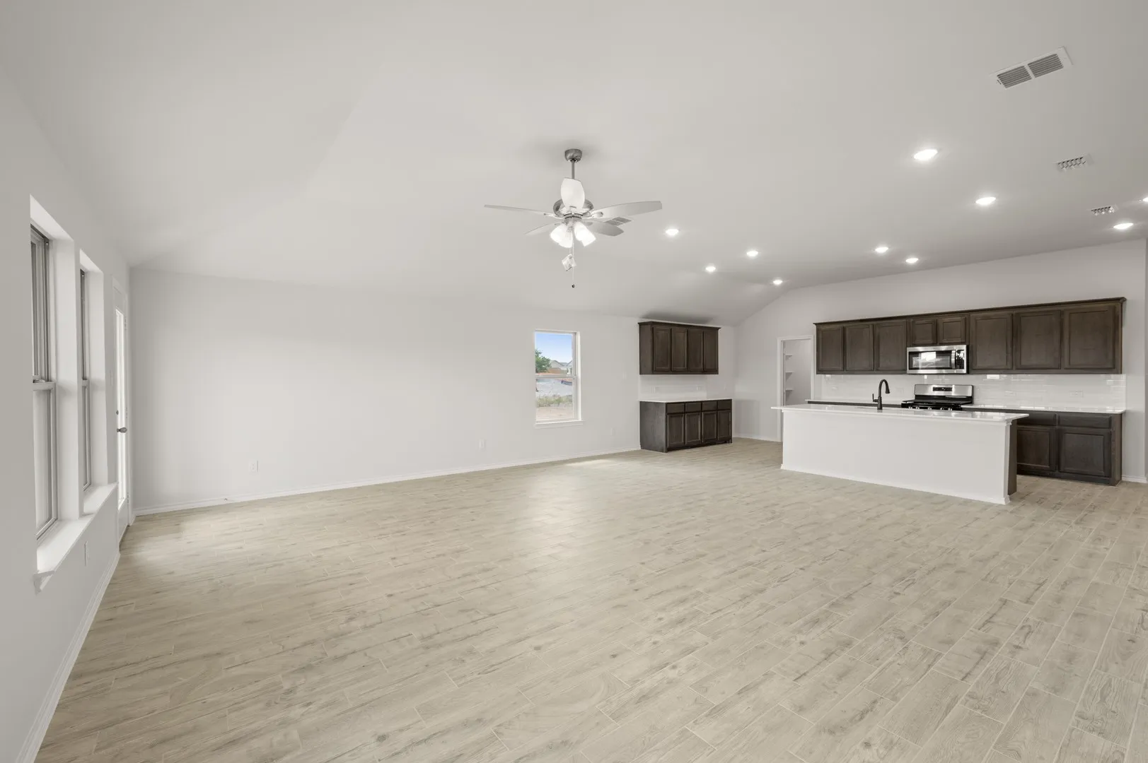 949 Abalone- Living Room-2